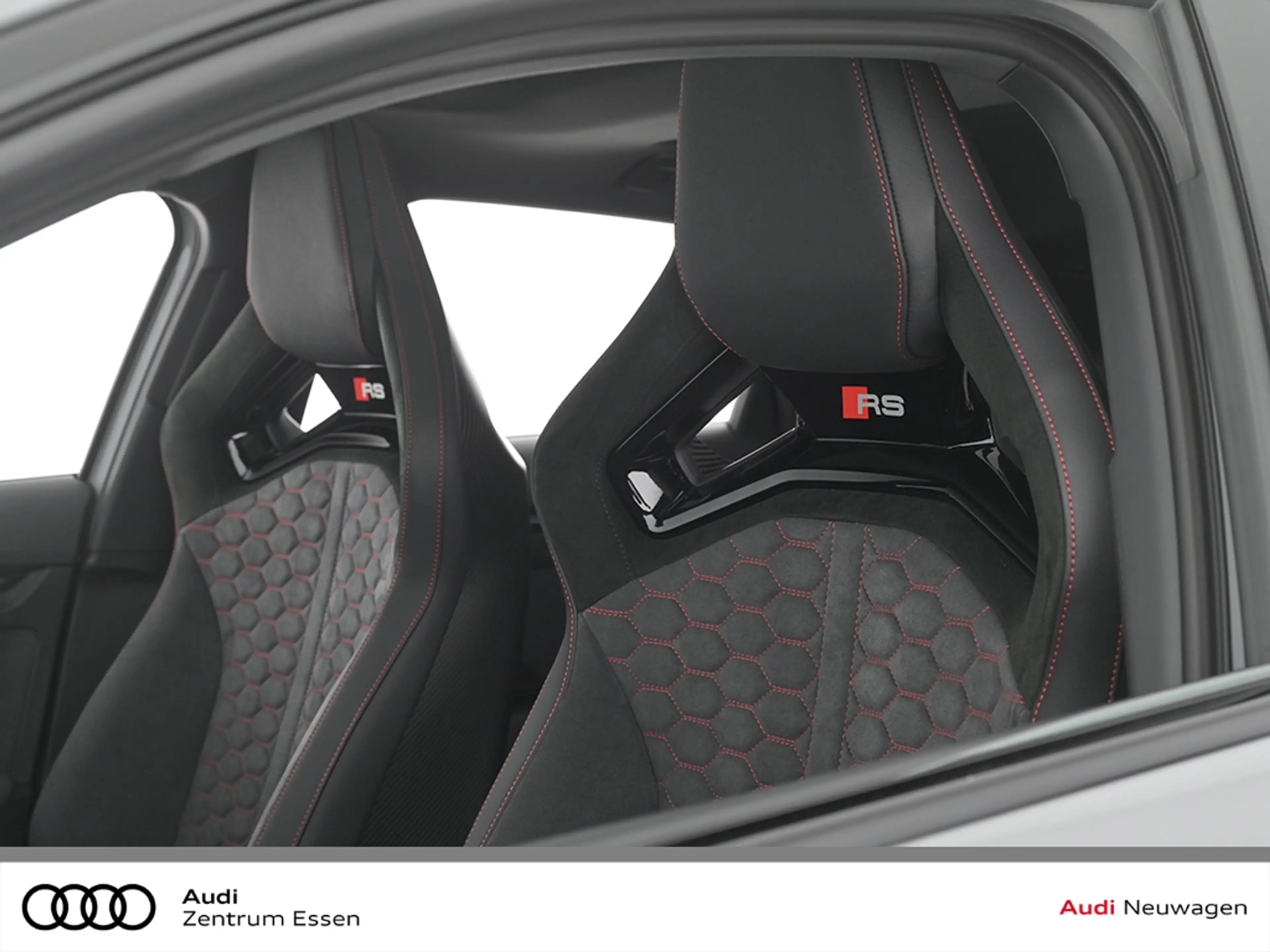 Audi RS3 SPORTBACK MATRIX LED NAVI PANO SONOS — photo 10
