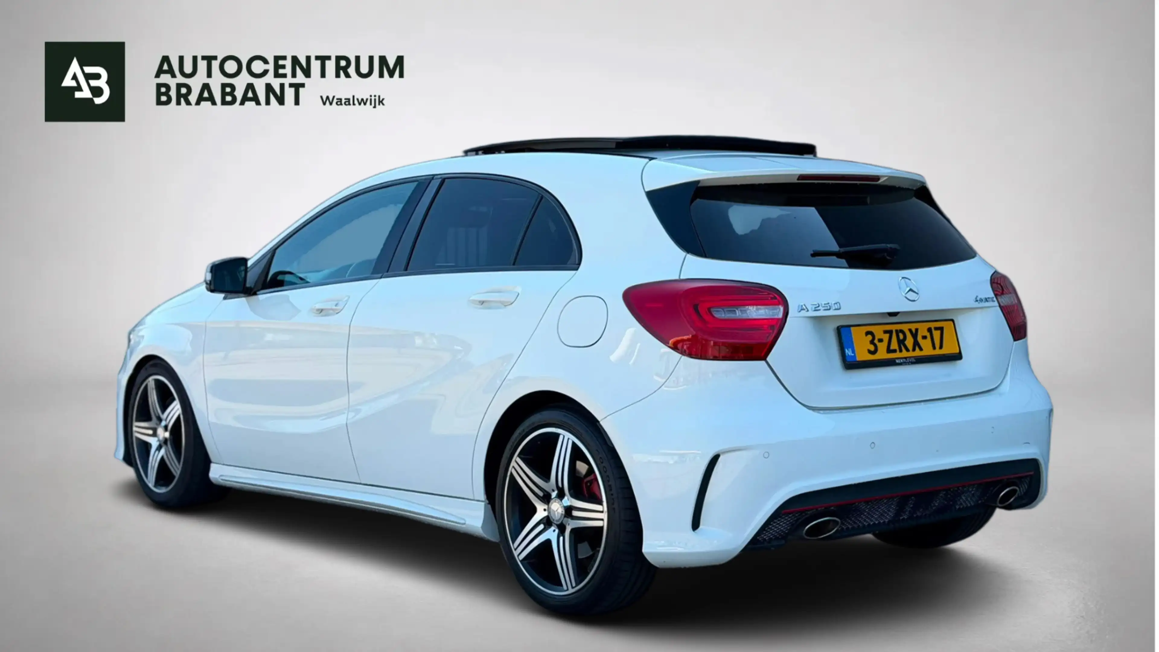 Mercedes-Benz A 250 4MATIC AMG | 210PK | PANO | MEM SEATS | STOELVERW — photo 4