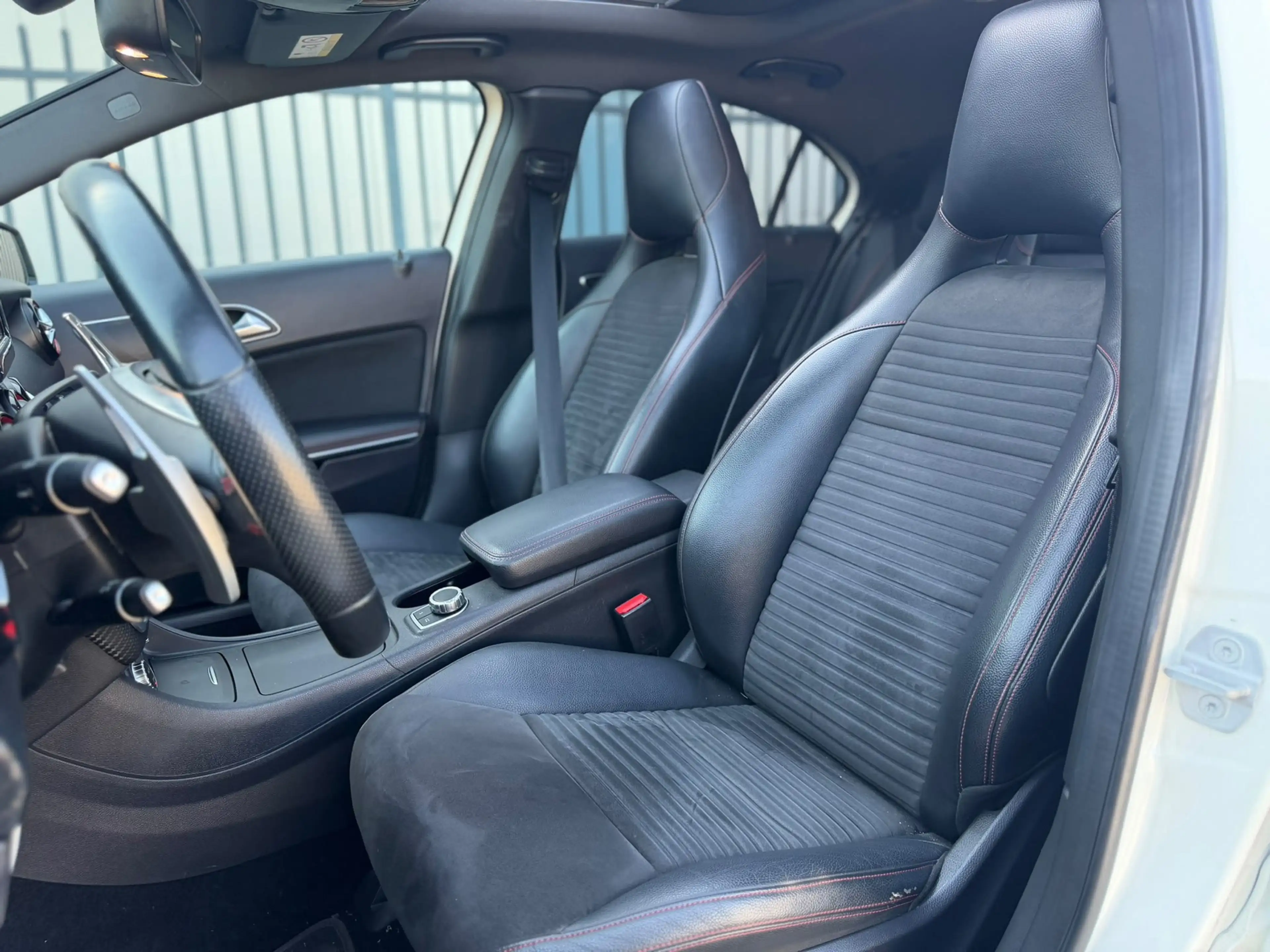 Mercedes-Benz A 250 4MATIC AMG | 210PK | PANO | MEM SEATS | STOELVERW — photo 17