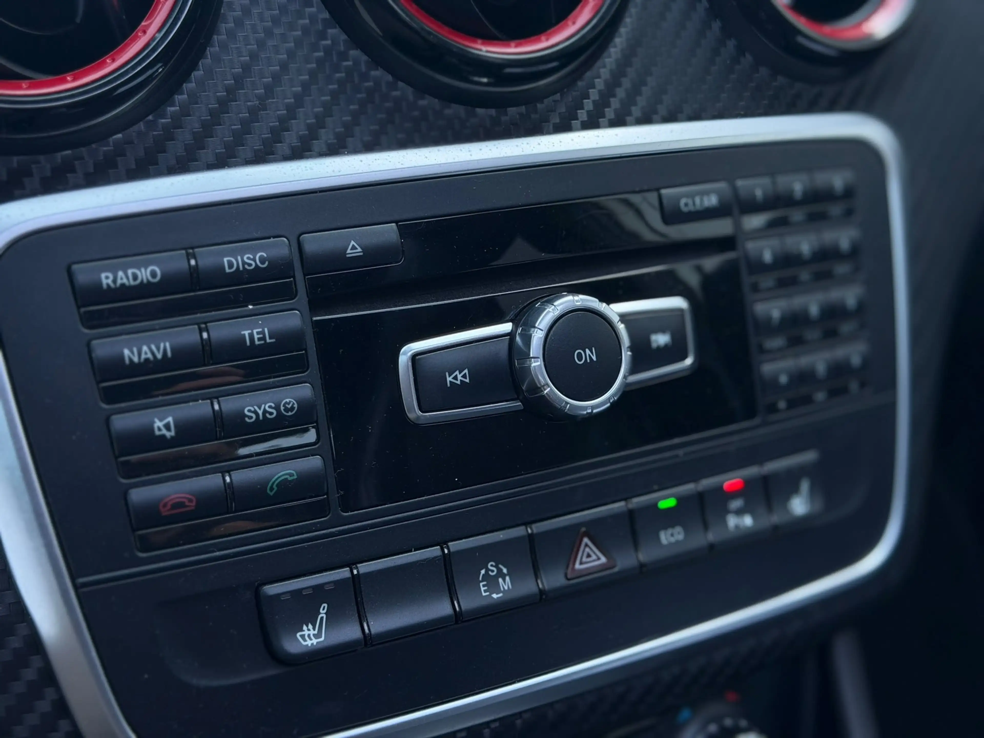 Mercedes-Benz A 250 4MATIC AMG | 210PK | PANO | MEM SEATS | STOELVERW — photo 9
