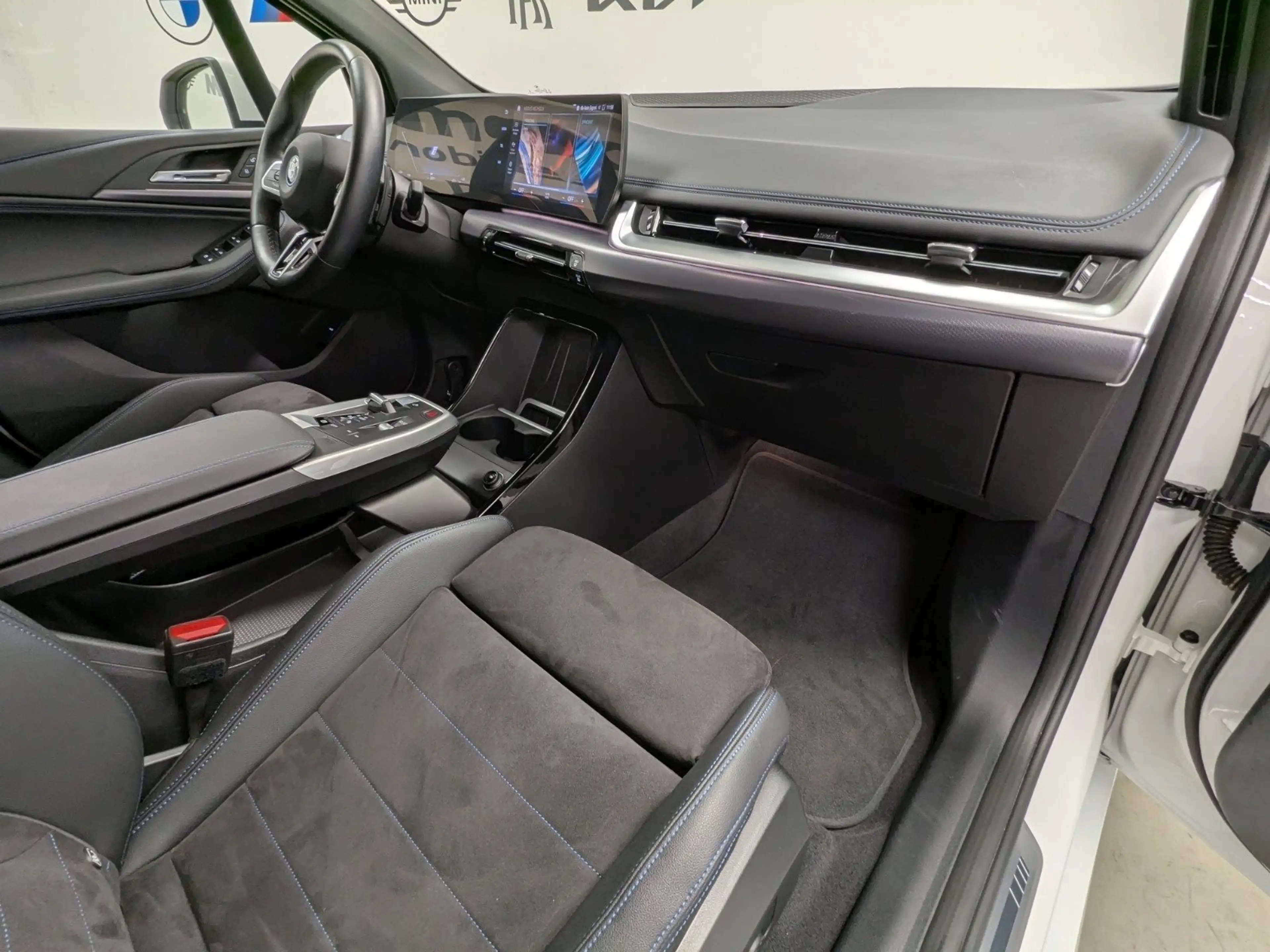 BMW 225 e xDrive Active Tourer M Sport AHK RFK SHZ HiFi LE — photo 9