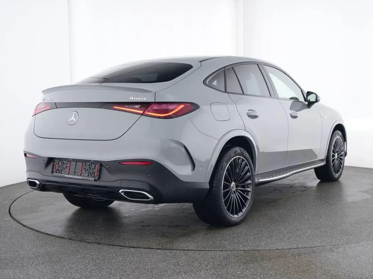 Mercedes-Benz GLC 400 Coupé 400e 4MATIC AMG Line / Panorama-schuifdak / Gris - 2