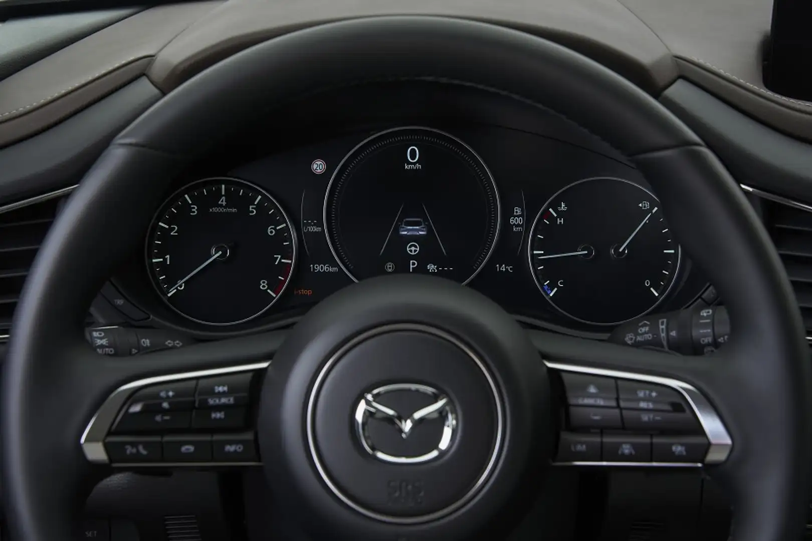 Mazda CX-30 e-Skyactive G140 Centre-Line Schwarz - 2