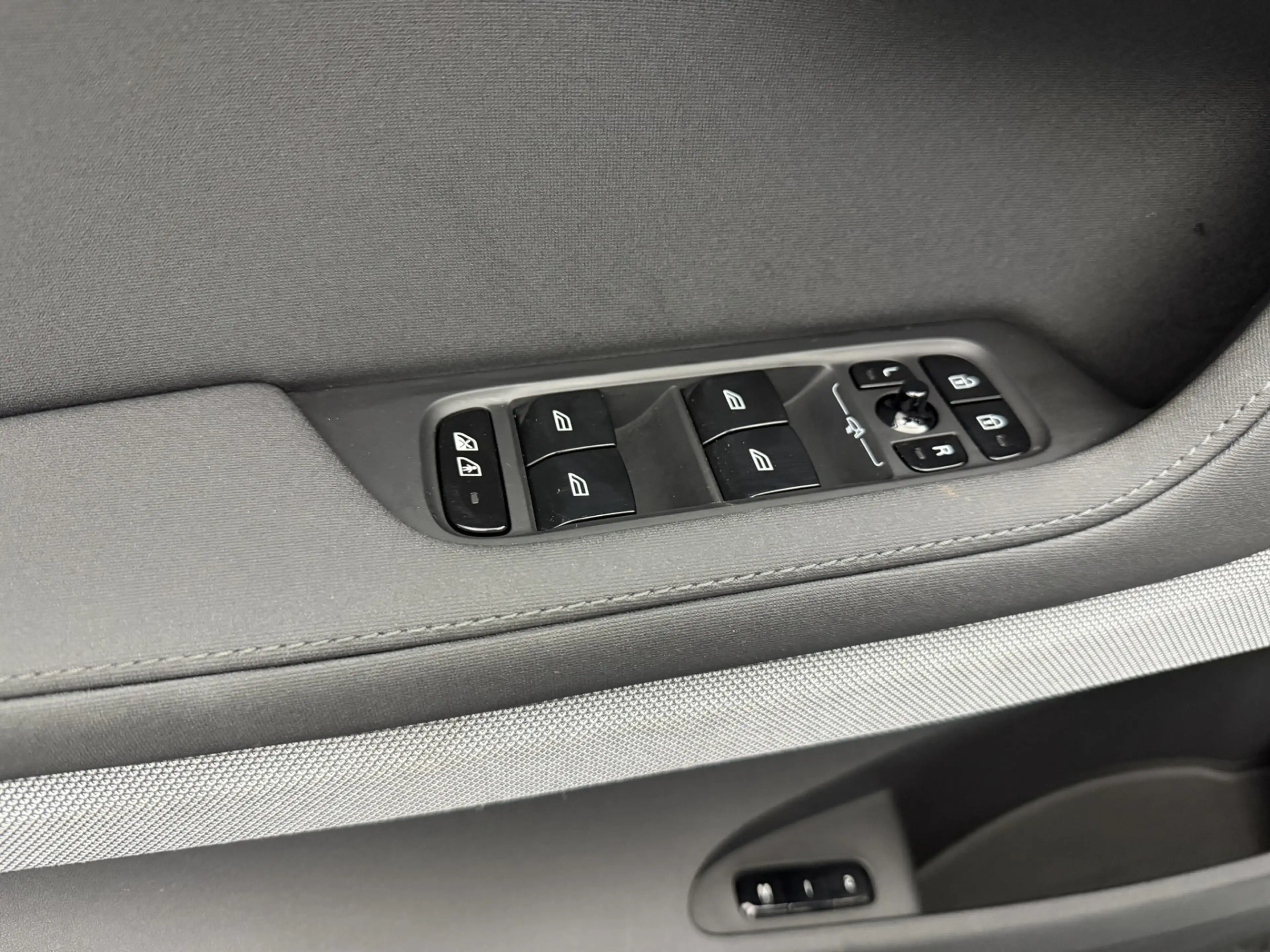Polestar 2 Long Range Single Motor 82 kWh SOH 96,9% | Pilot P — photo 24