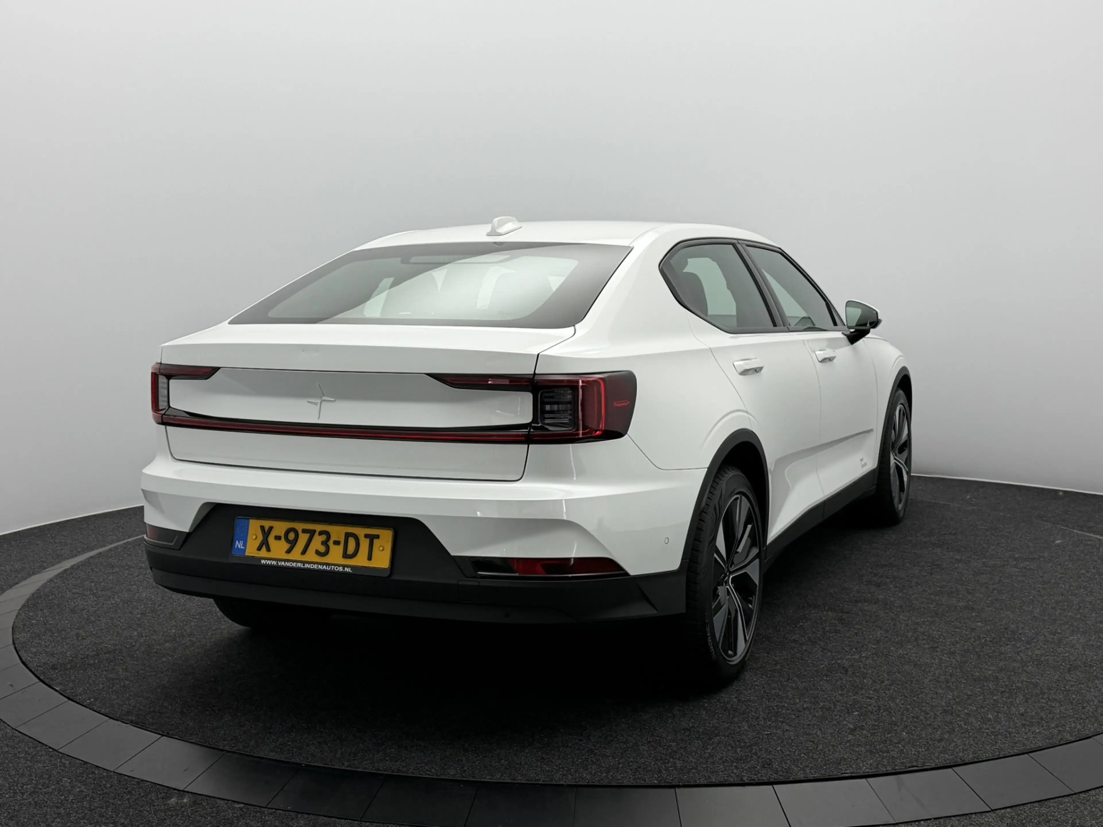 Polestar 2 Long Range Single Motor 82 kWh SOH 96,9% | Pilot P — photo 5