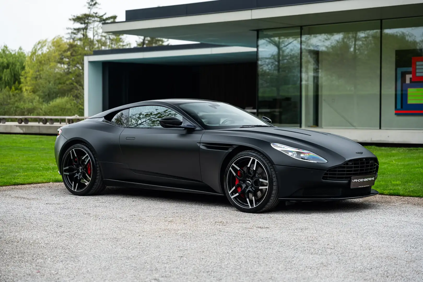 Aston Martin DB11 5.2 V12 COUPE/CAMERA/LEATHER/FULL SERV. HISTORY Black - 1