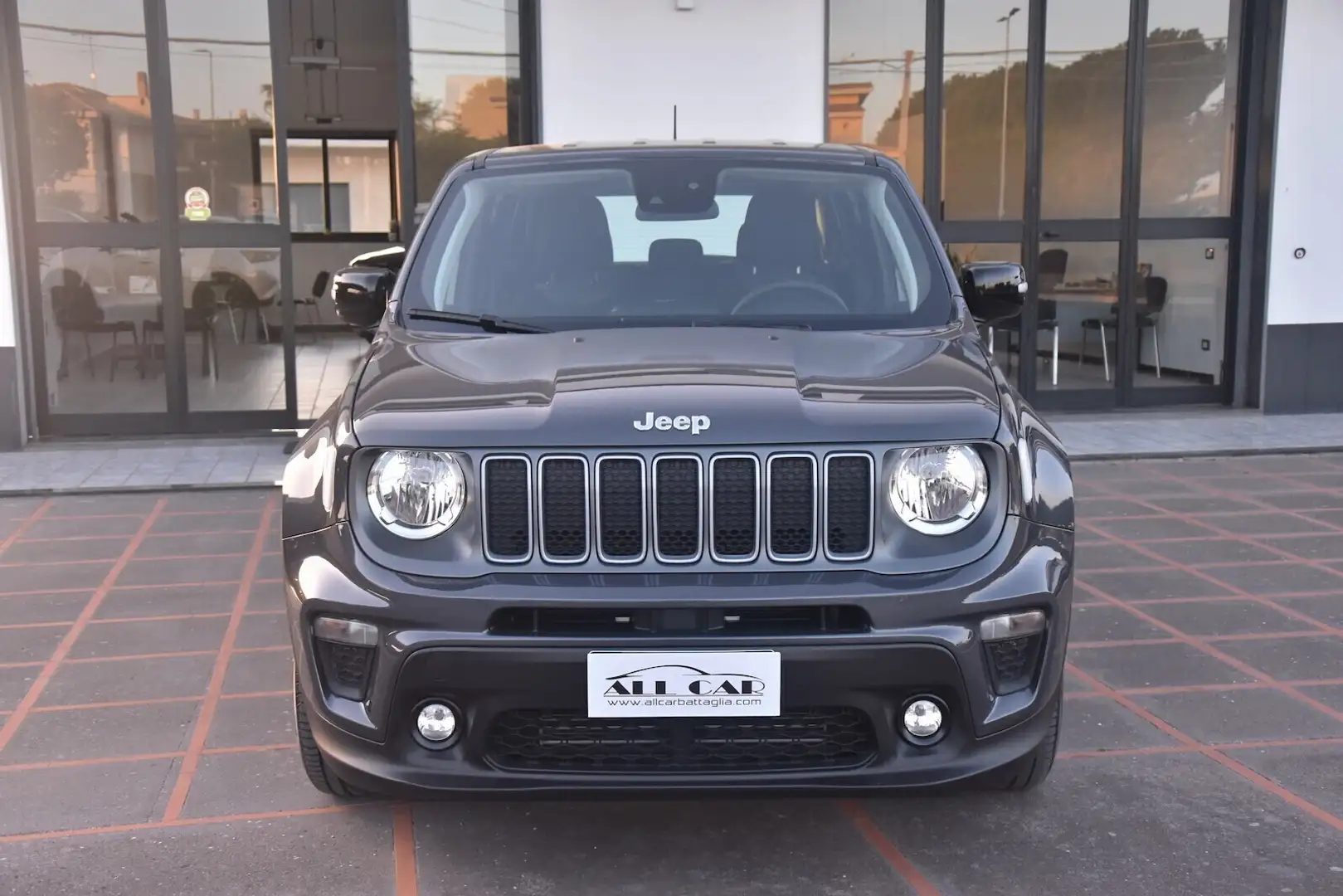 Jeep Renegade 1.6 Mjt 130 CV Limited Grau - 2