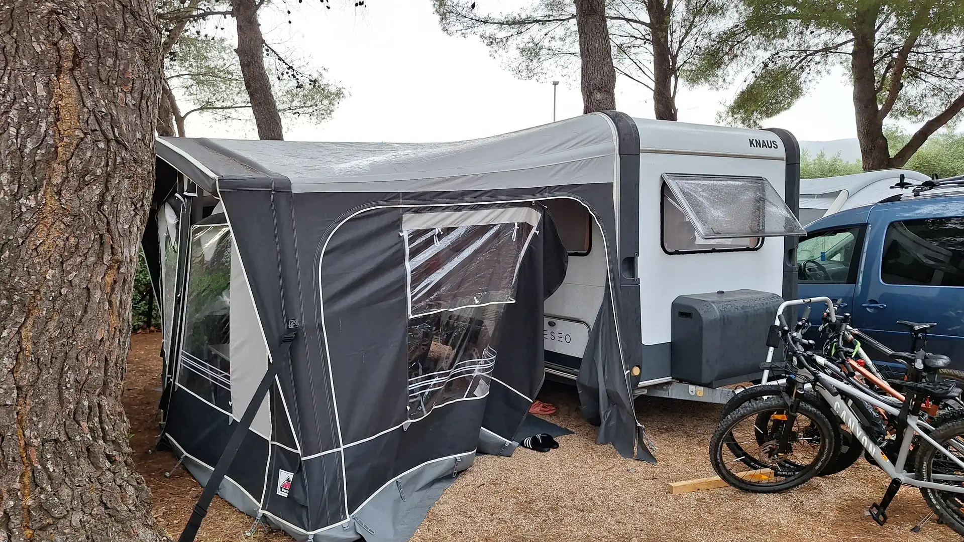 Sonstige Marken Sonstige Knaus Deseo Plus Wohnwagen - 1