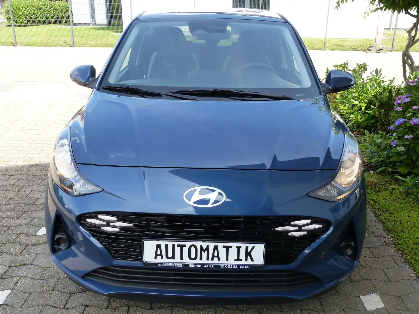 Hyundai i10 1.2 MPi Automatik Smart PDC Alu Apple Car Play Azul - 2