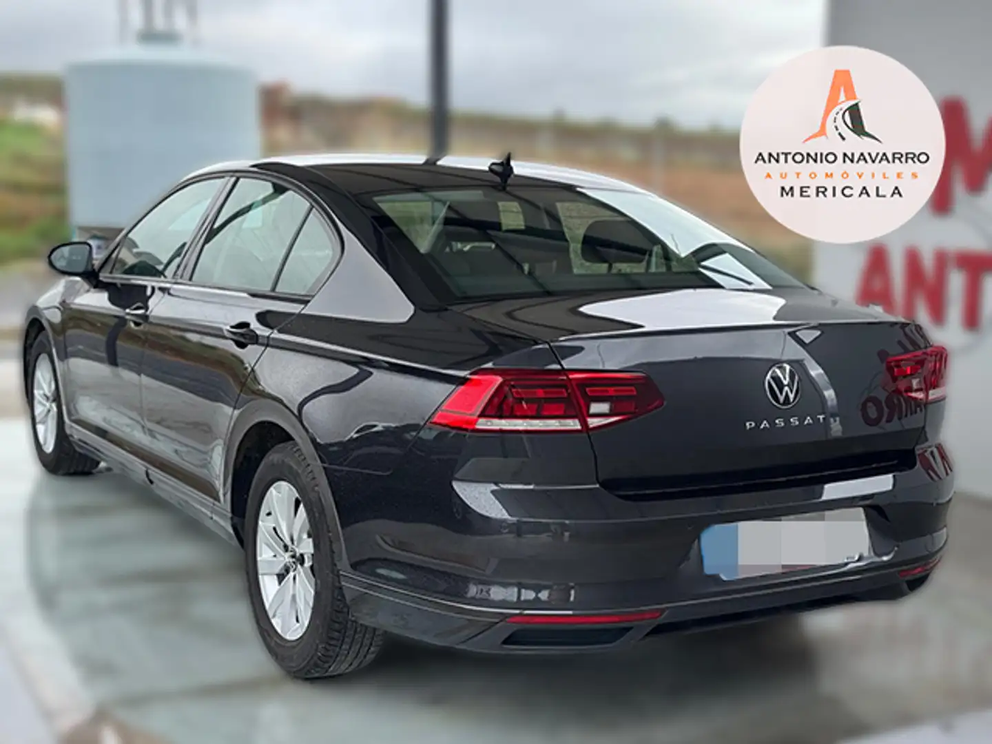 Volkswagen Passat 2.0TDI EVO Business 110kW Negro - 1