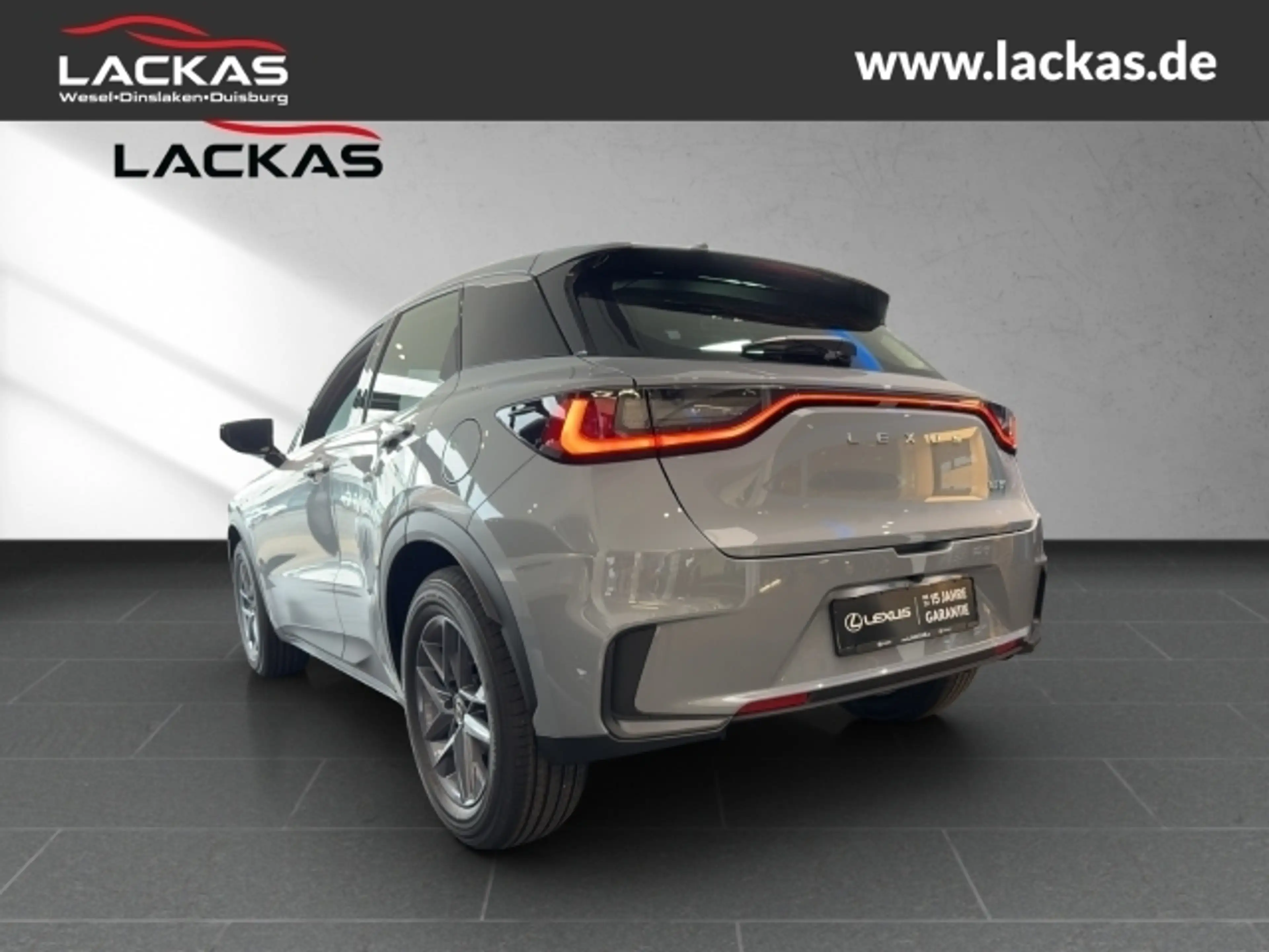 Lexus LBX Basis*1.5*KOMFORT-PAK.*SHZ 15J-GARANTIE — photo 8