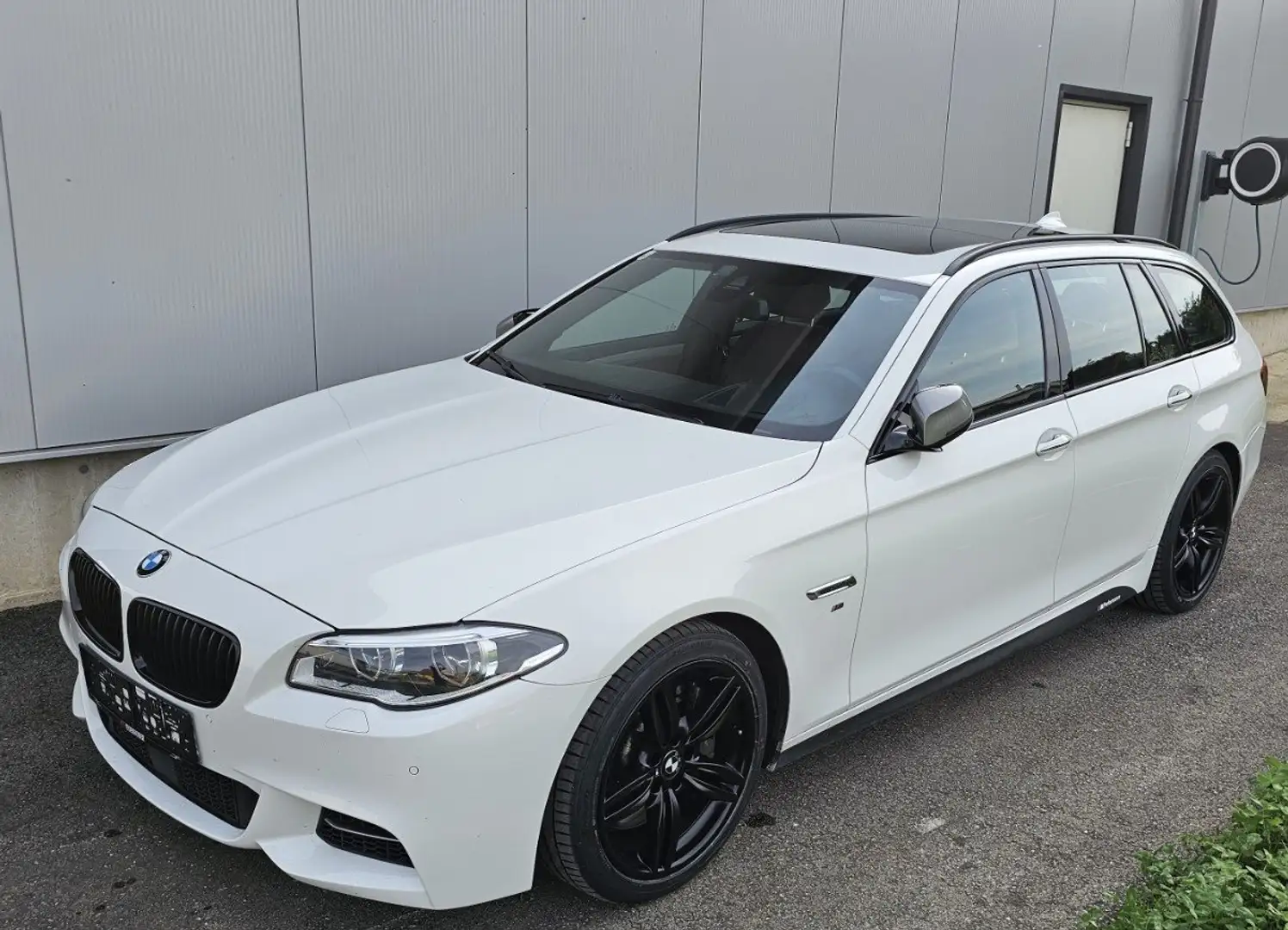 BMW M550 M550d xDrive Weiß - 1
