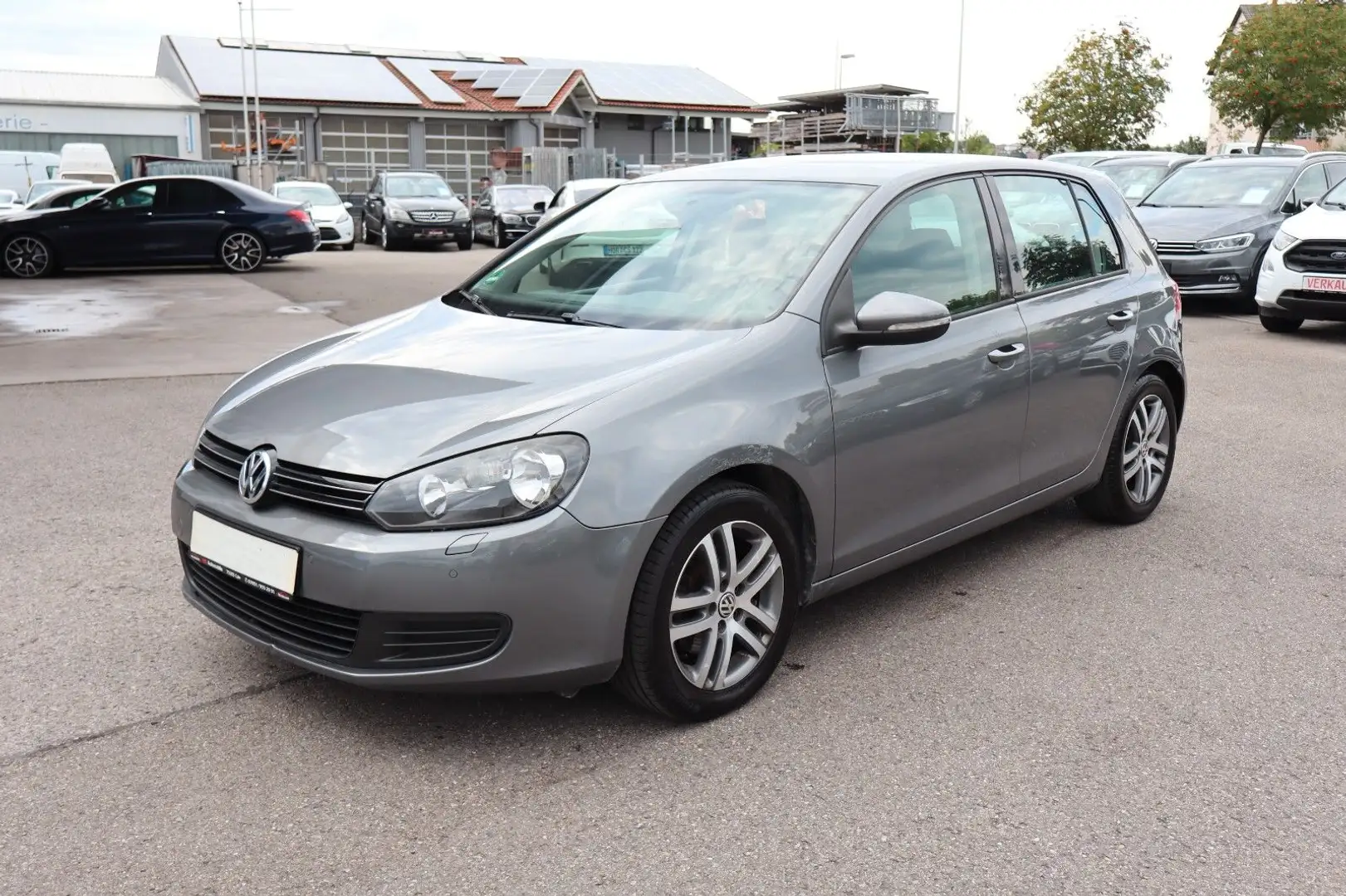 Volkswagen Golf 1.4 Comfortline_2.Hd_KlimAut_Tempomat_8fach Grau - 1