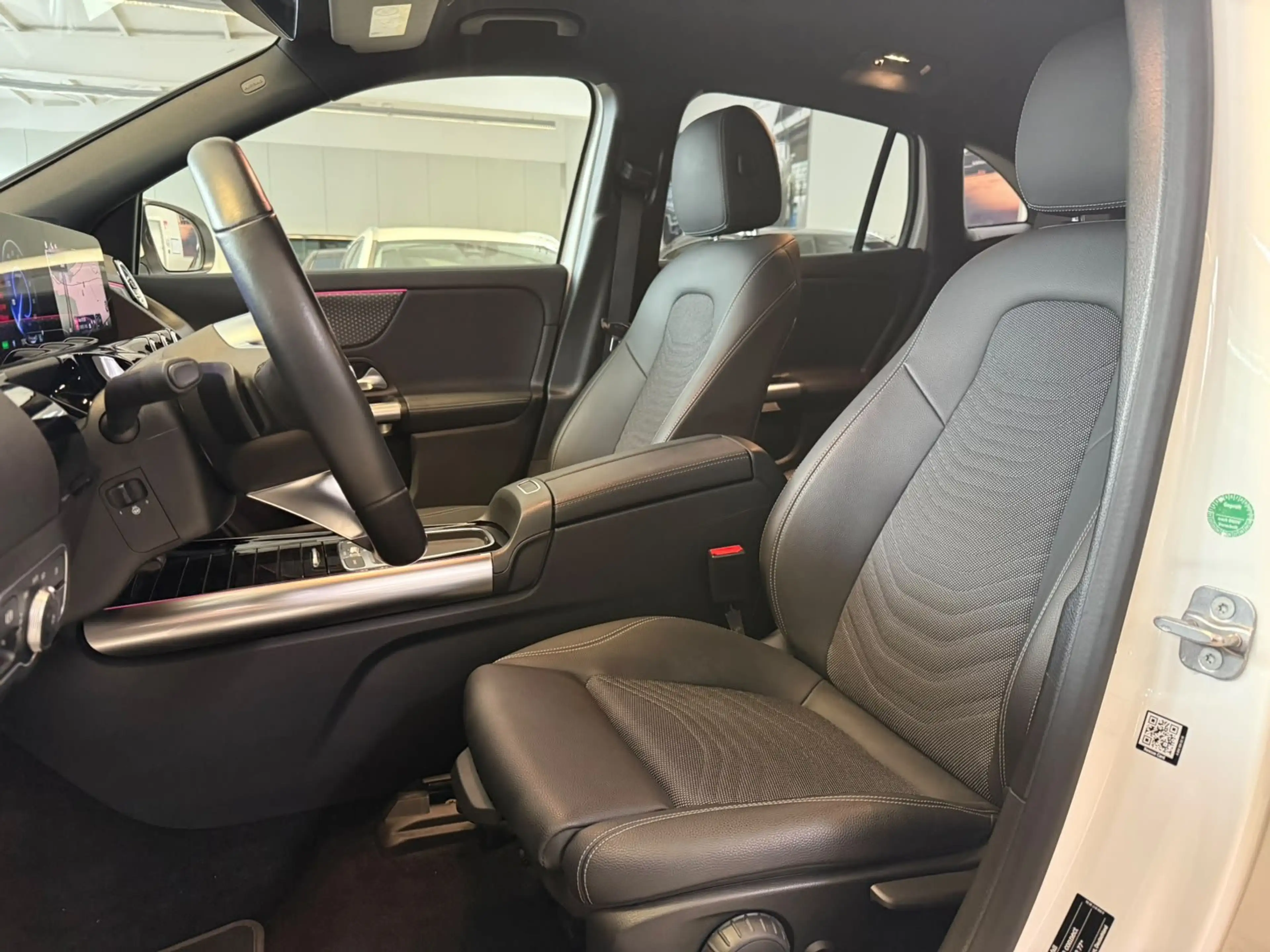 Mercedes-Benz EQA 300 4M Progressive DISTR+AHK+KAMERA+TOTW+FAP — photo 14