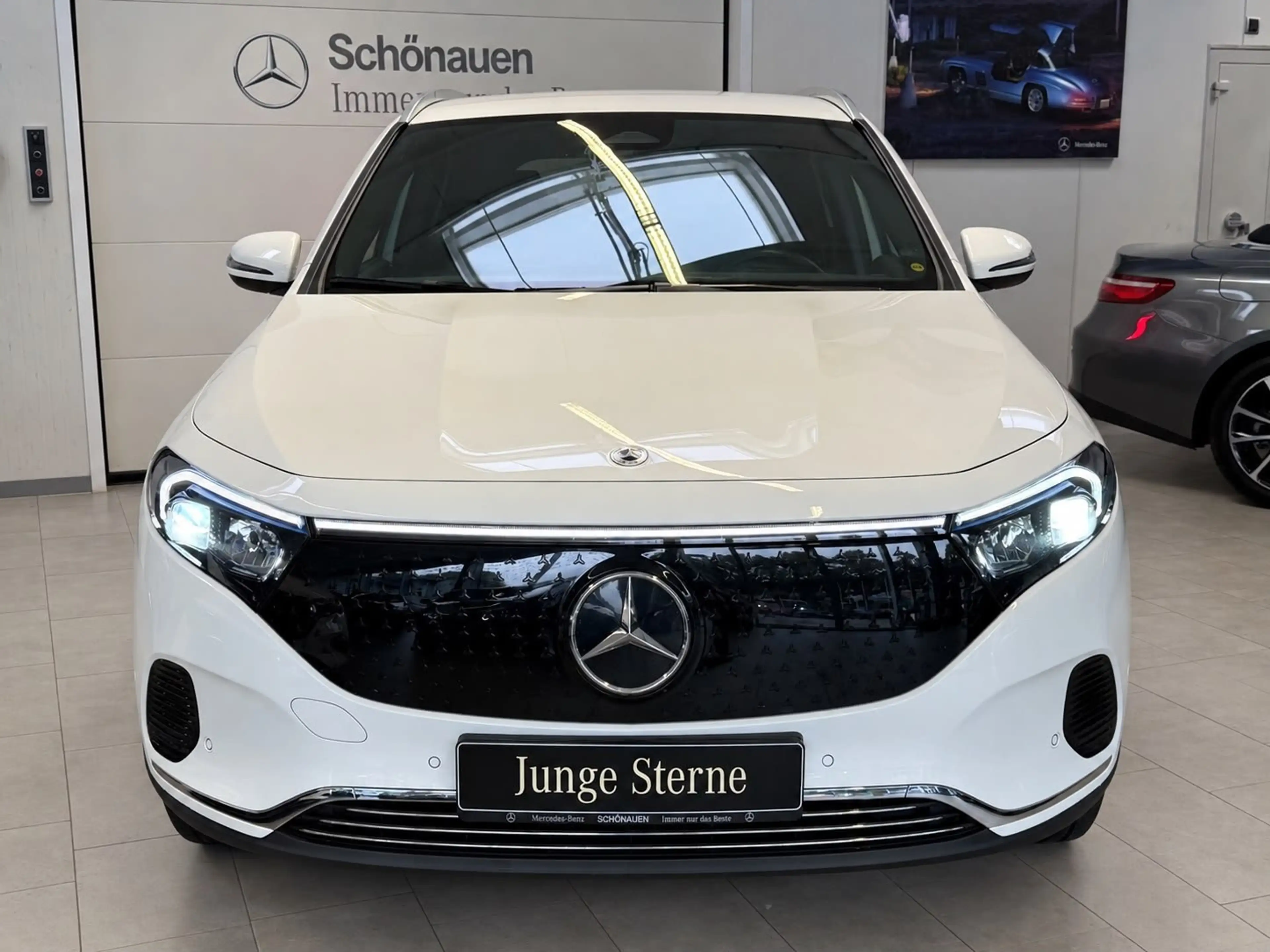 Mercedes-Benz EQA 300 4M Progressive DISTR+AHK+KAMERA+TOTW+FAP — photo 2
