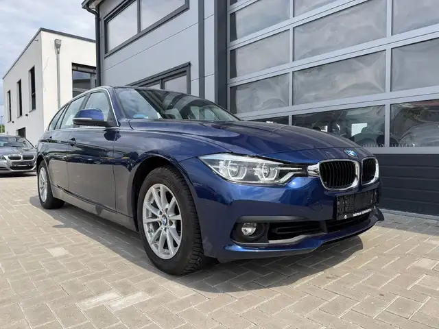 BMW 318 i Touring Advantage LED NAVI AHK LM Räder