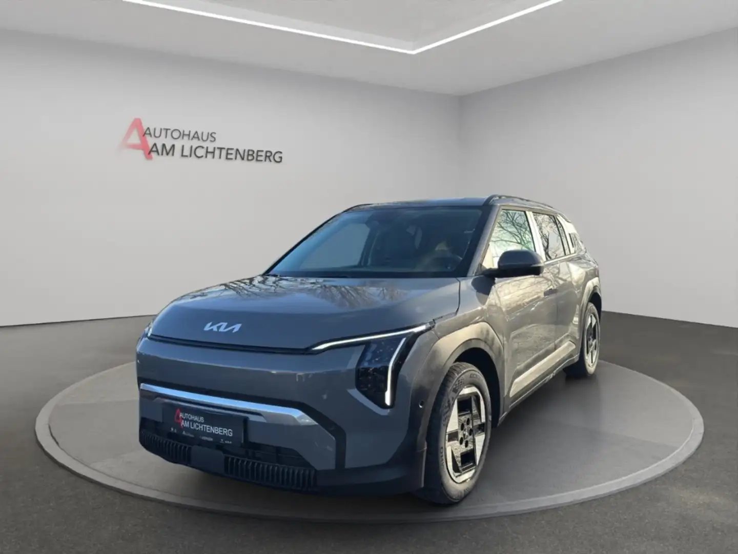 Kia EV3 Earth 58,3 LED+NAVI+360KAMERA+WÄRMEPUMPE+KEYLESS+E Gris - 1