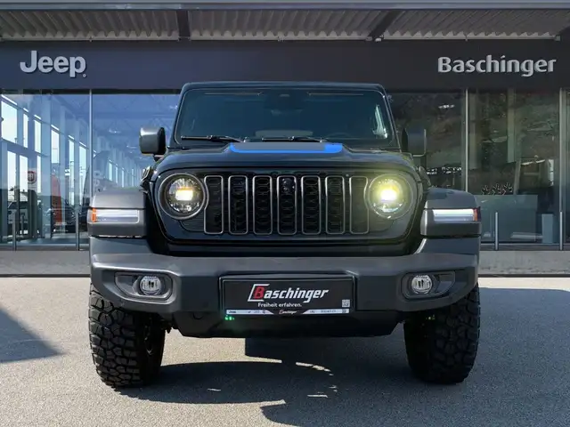 Jeep Wrangler view 3
