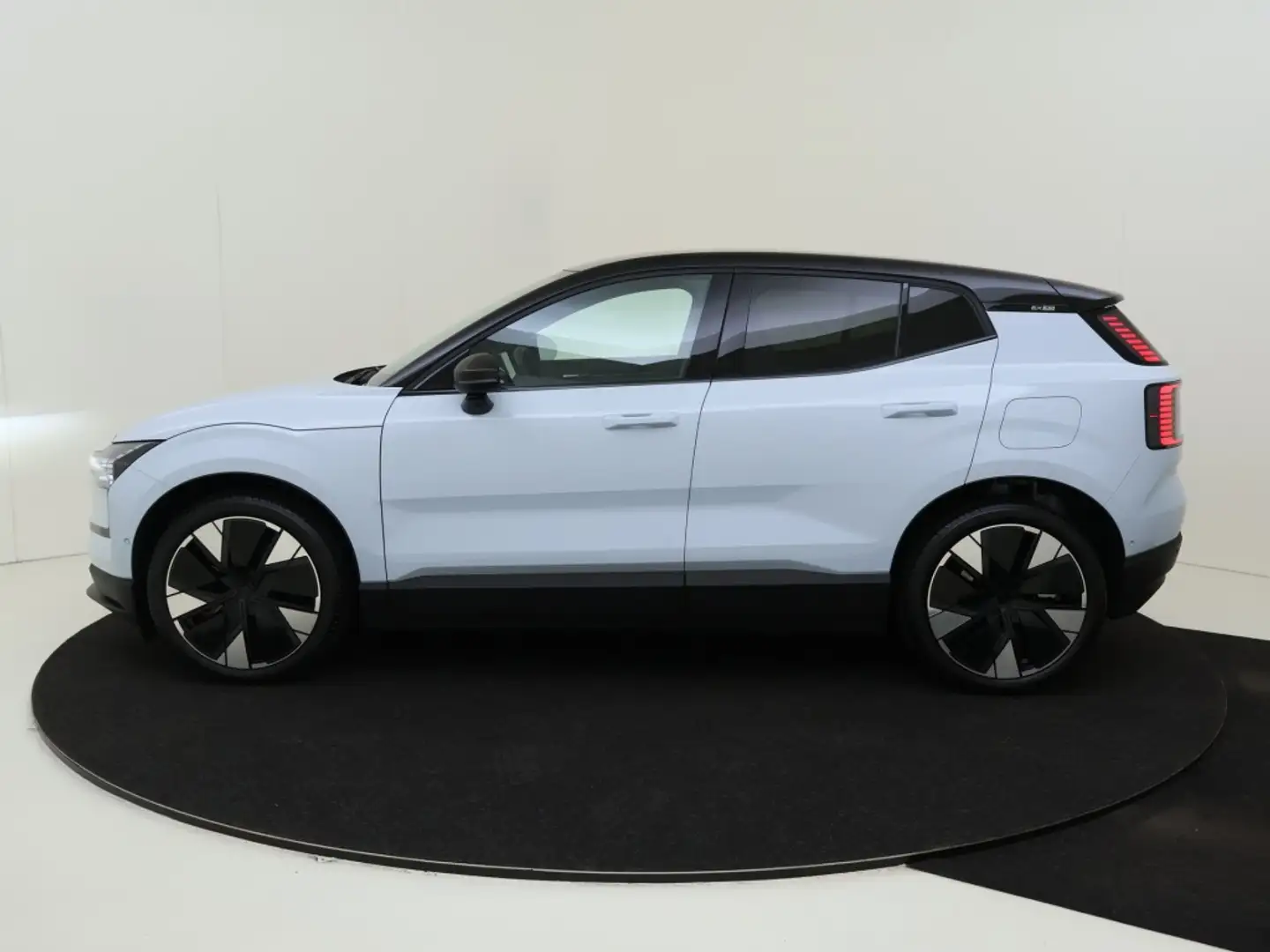 Volvo EX30 Twin Ultra 69 kWh | 20" LM Velgen | Climate Pack | Albastru - 2