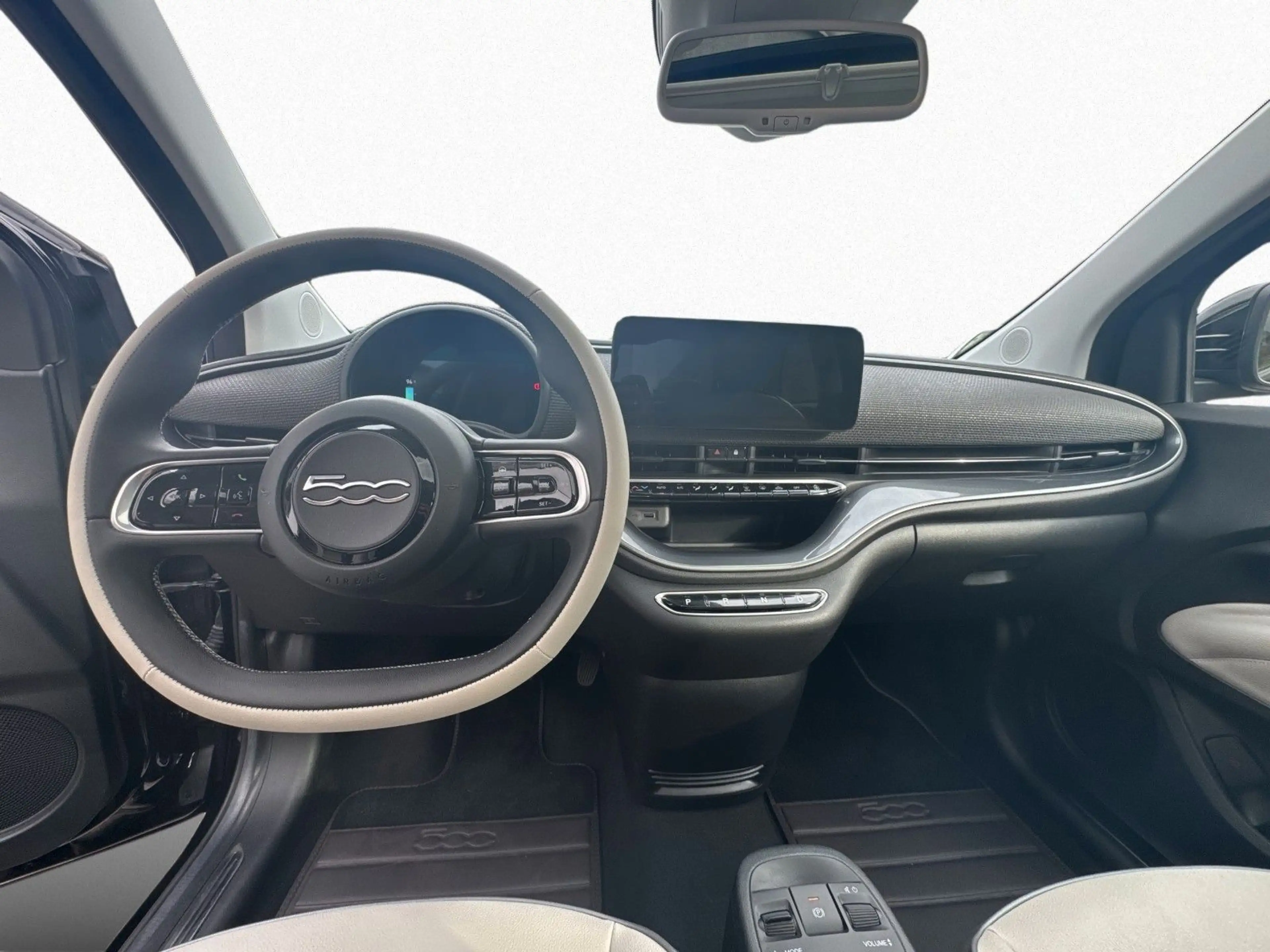 Fiat 500e La Prima 42kWh 118PS *Glasschiebedach* — photo 9