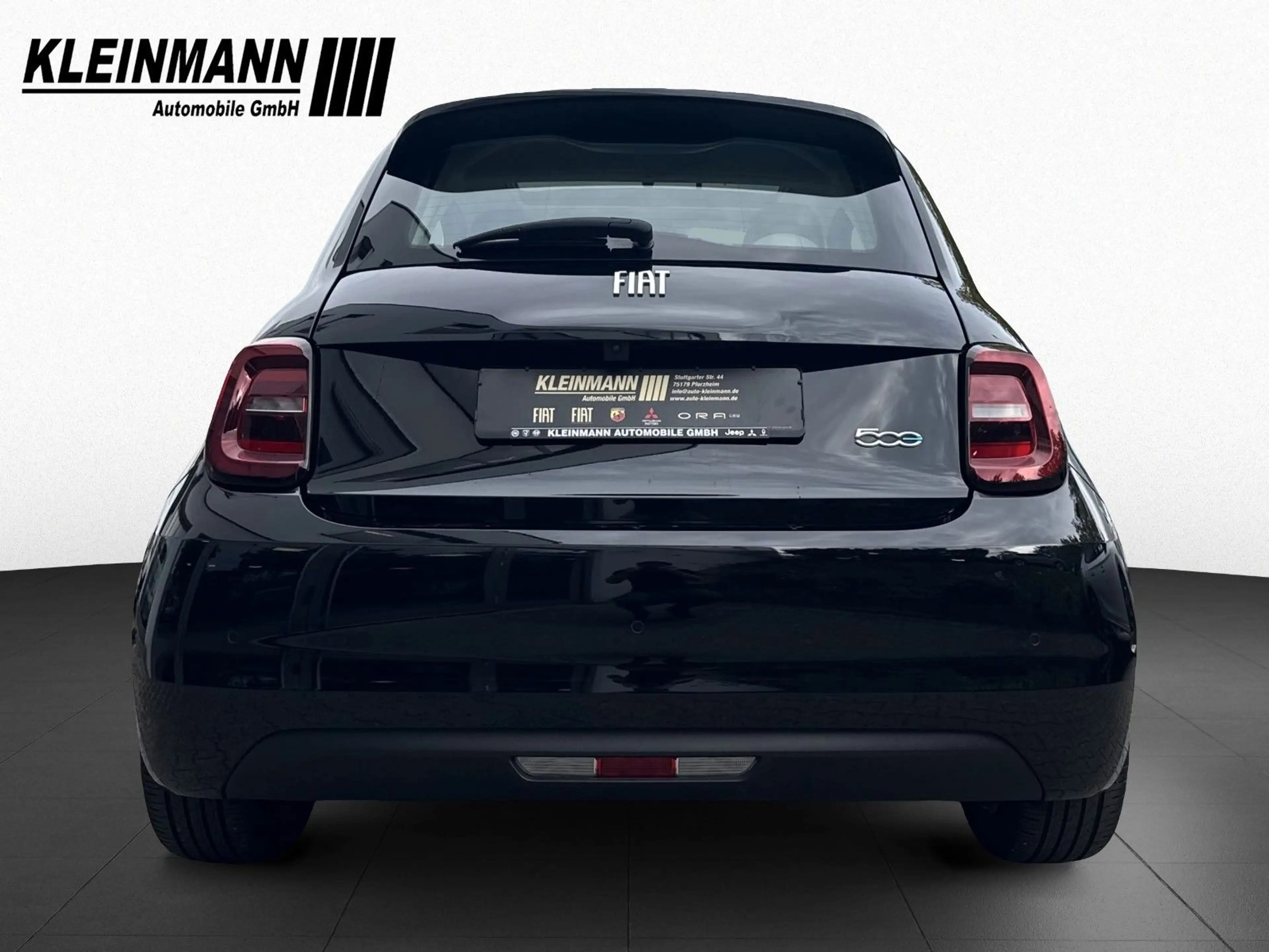 Fiat 500e La Prima 42kWh 118PS *Glasschiebedach* — photo 4