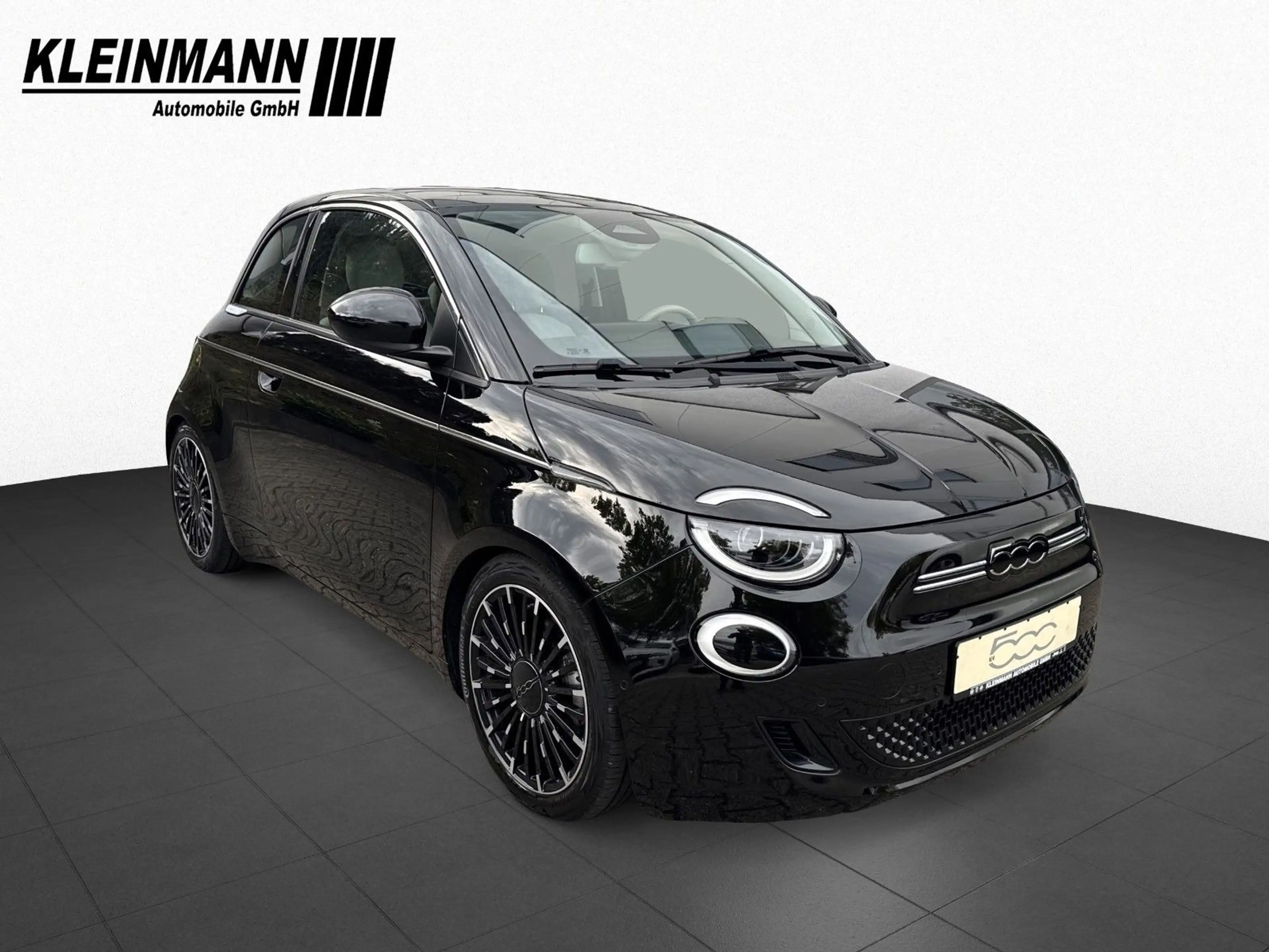 Fiat 500e La Prima 42kWh 118PS *Glasschiebedach* — photo 2