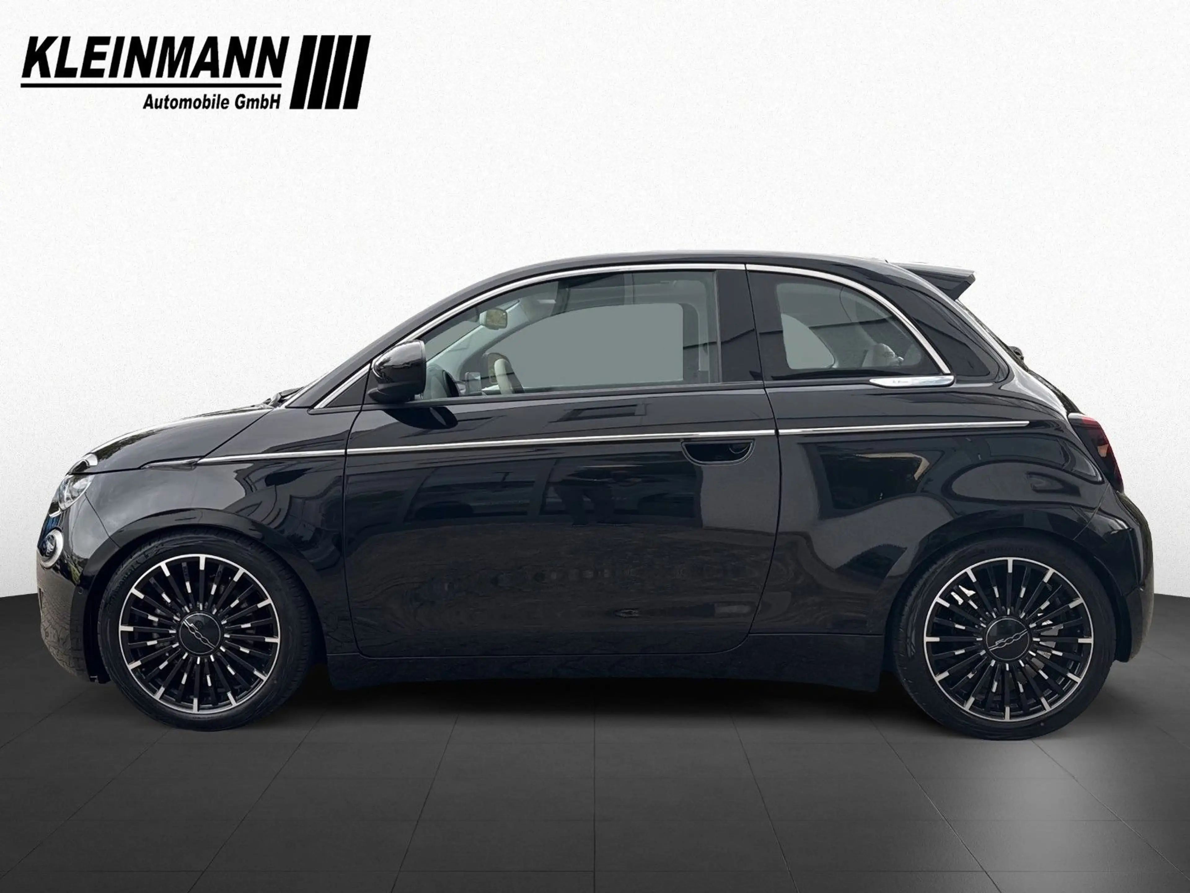 Fiat 500e La Prima 42kWh 118PS *Glasschiebedach* — photo 6