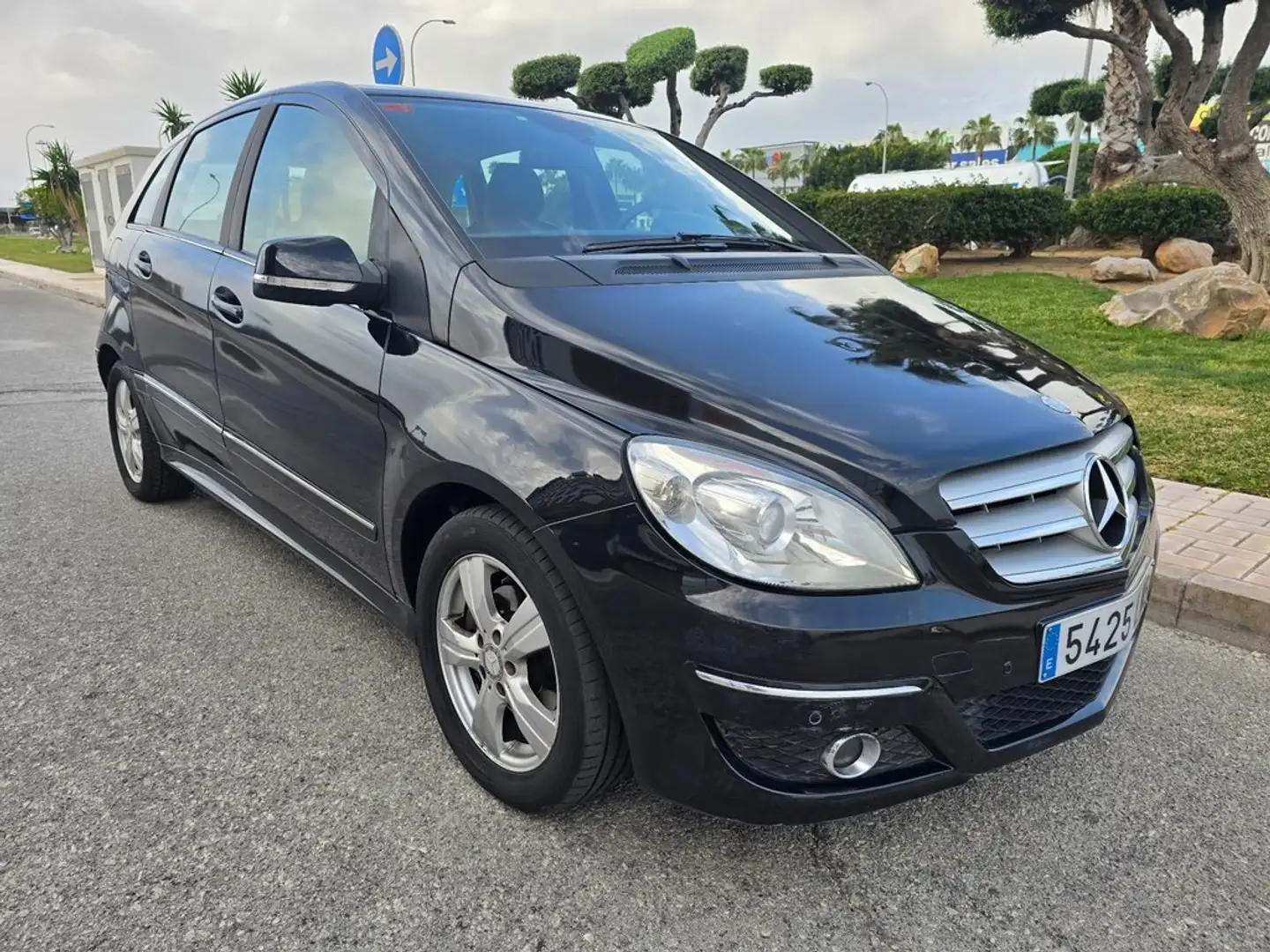 Mercedes-Benz B 180 CDI BlueEFFICIENCY Negro - 1
