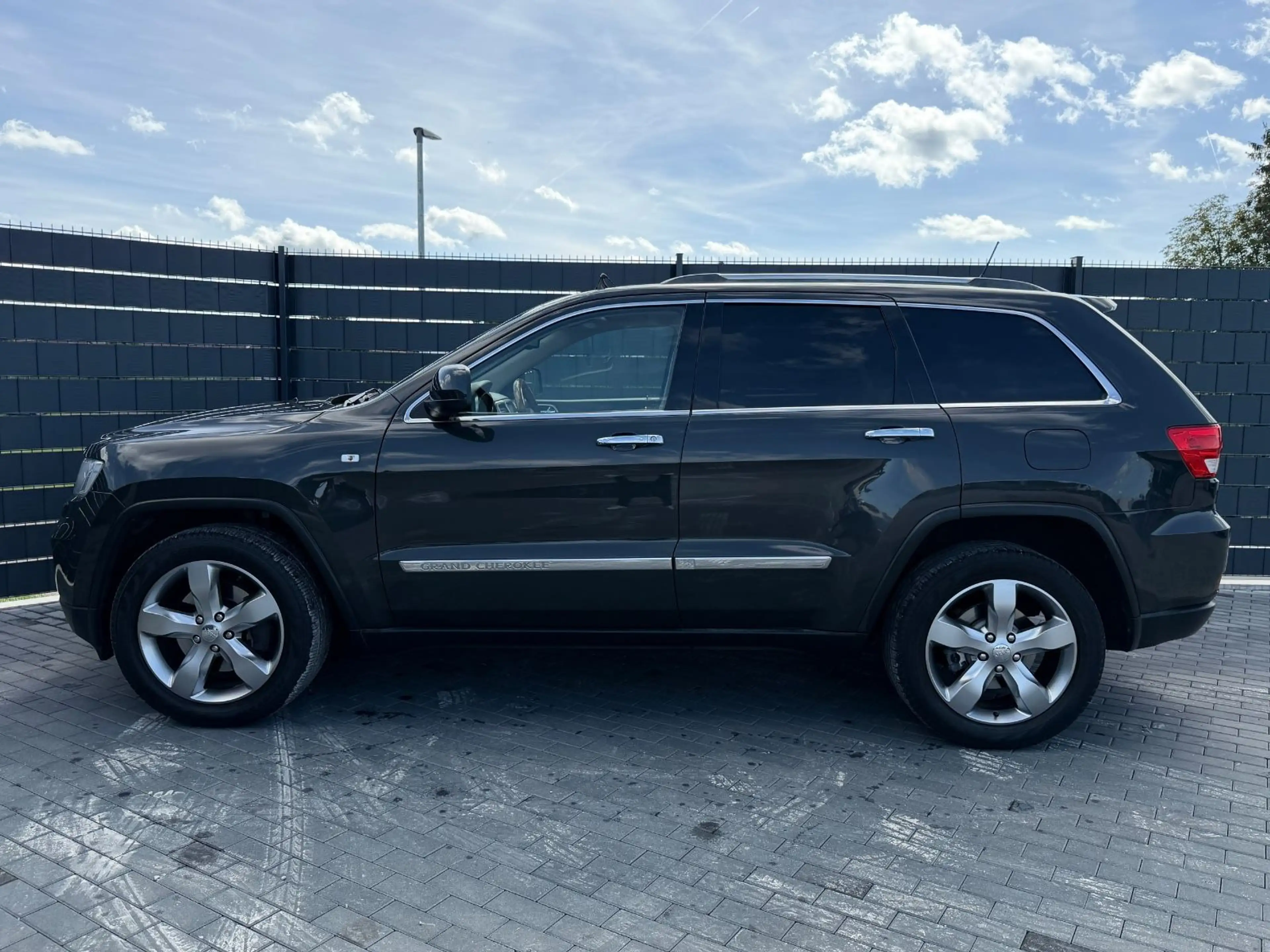 Jeep Grand Cherokee 3.6 V6 Overland 4x4*PANO*AHK* — photo 8
