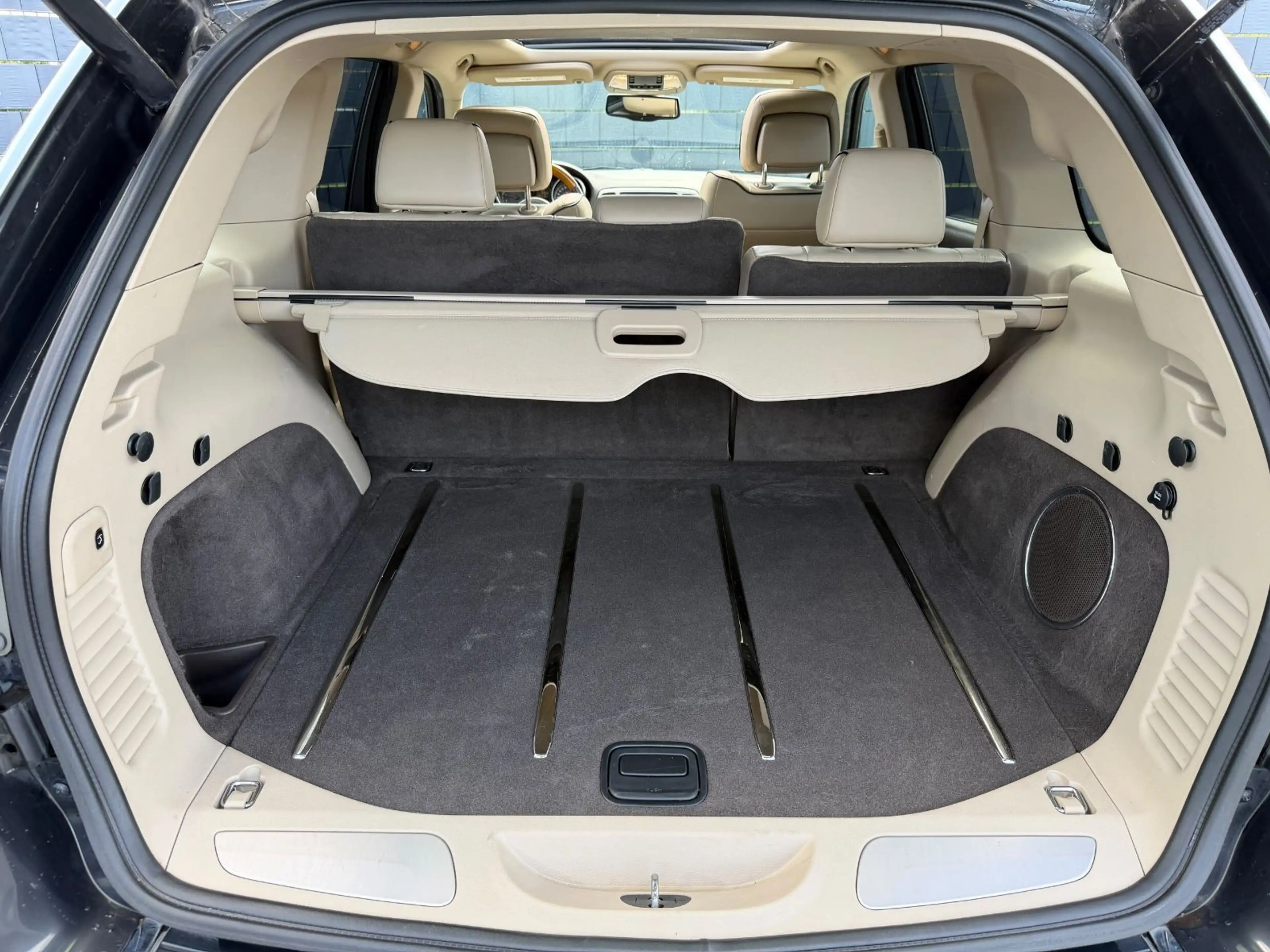 Jeep Grand Cherokee 3.6 V6 Overland 4x4*PANO*AHK* — photo 15