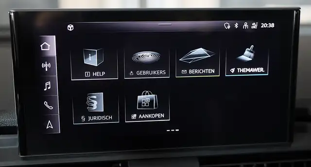 Audi Q5 view 18