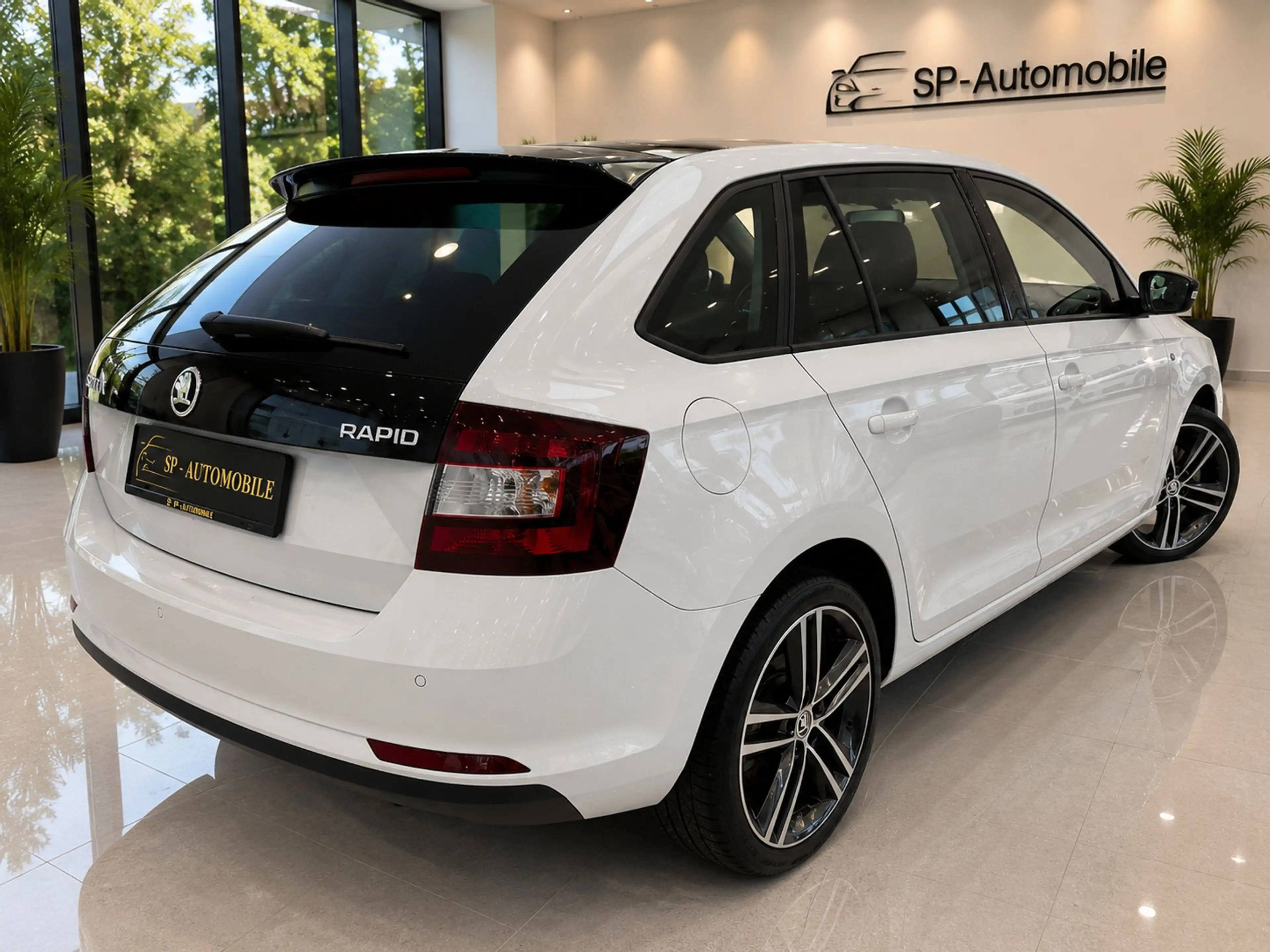 Skoda Rapid/Spaceback 1.2 TSI Sport — photo 4