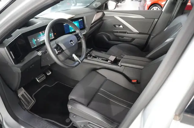 Opel Astra view 15
