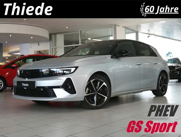 Opel Astra main image