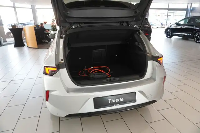 Opel Astra view 13