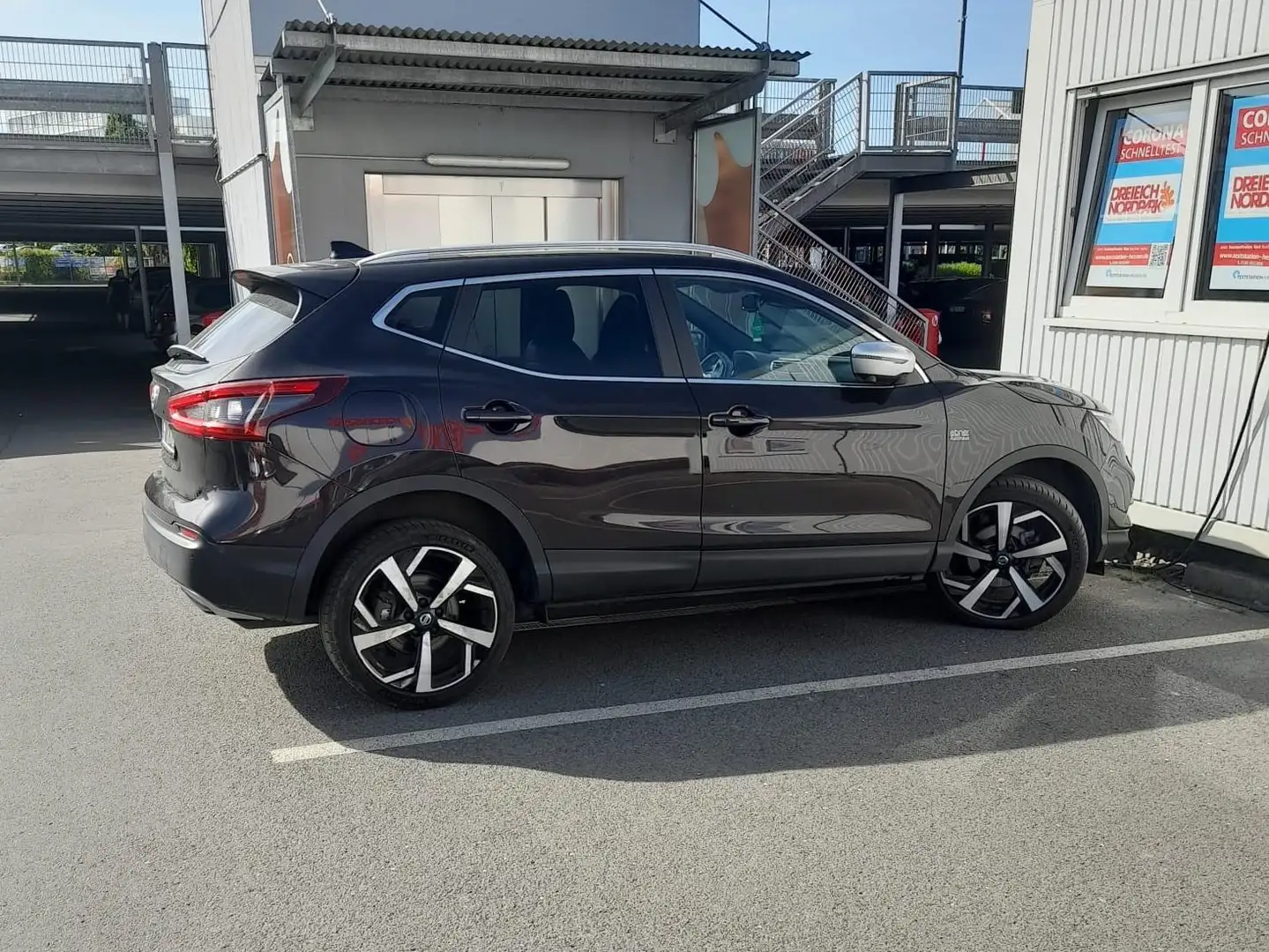 Nissan Qashqai 1.7 dCi ALL-MODE 4x4i TEKNA+ Violett - 2