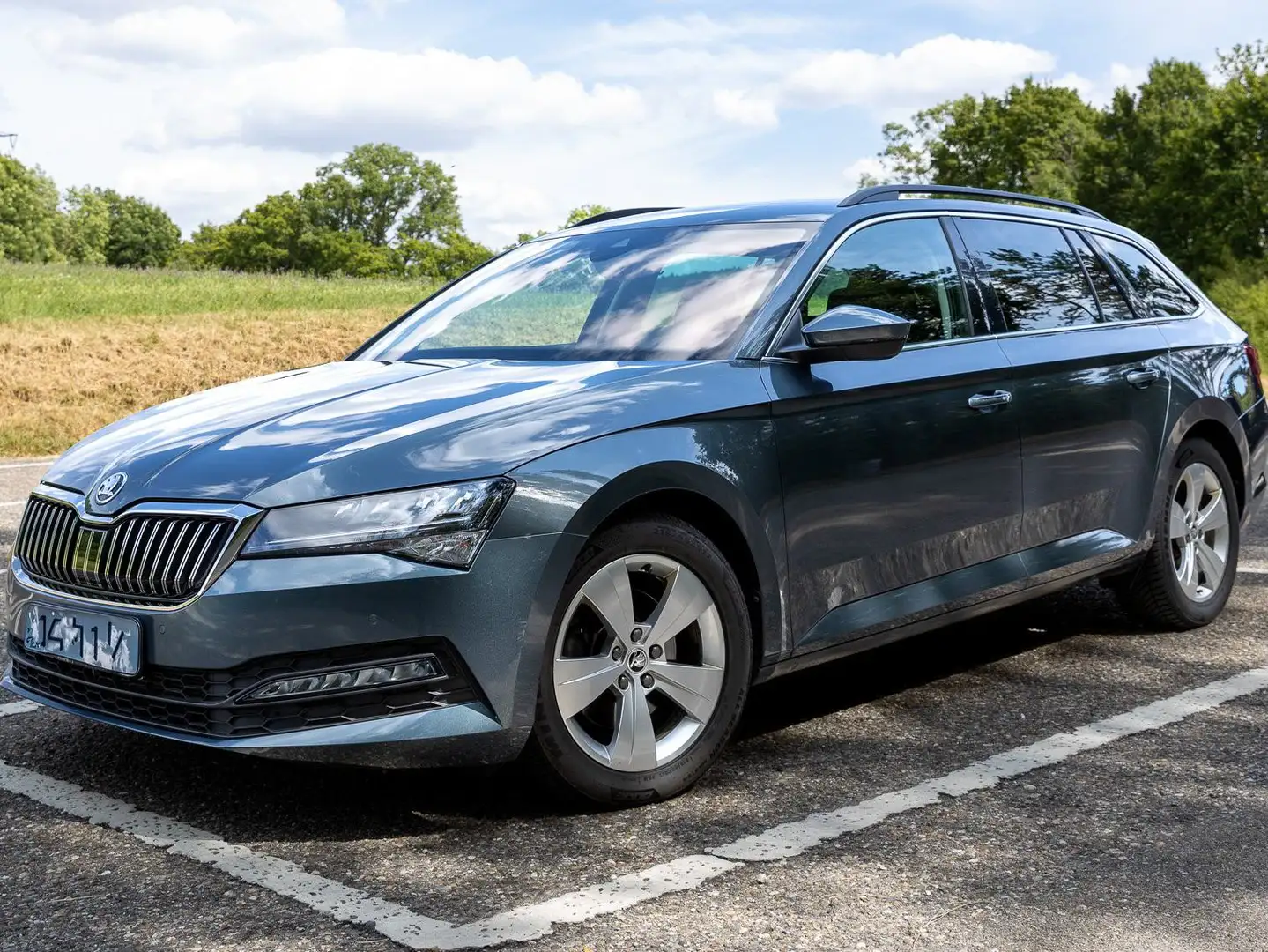 Skoda Superb Superb Combi 1.5 TSI Active Grau - 1