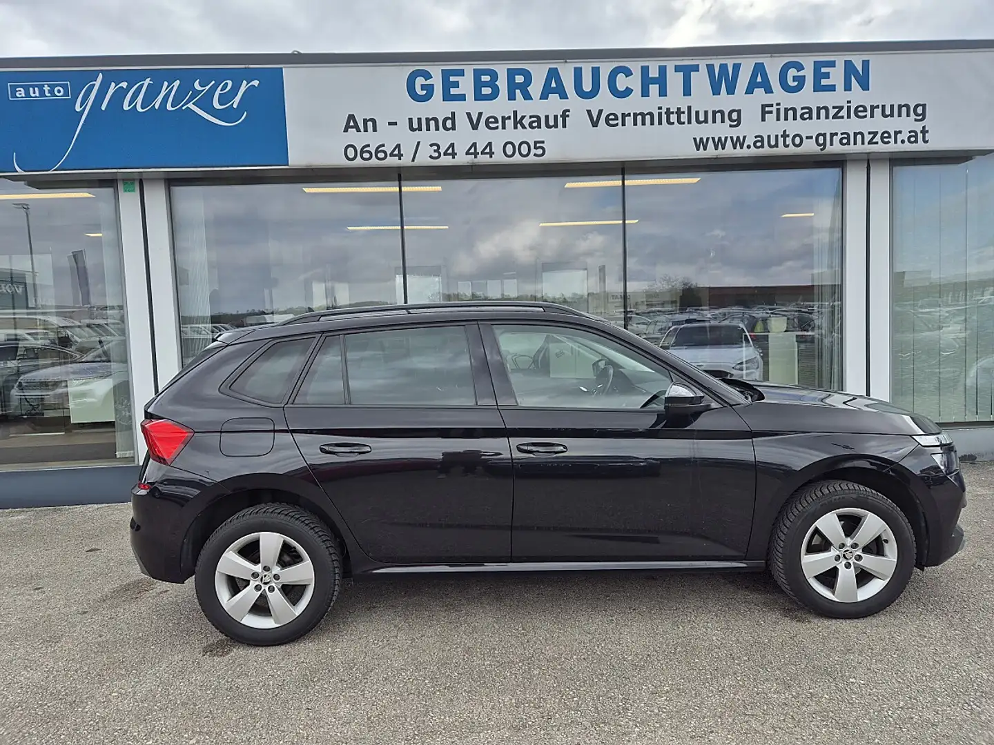 Skoda Kamiq 1,0 TSI Ambition DSG Schwarz - 1