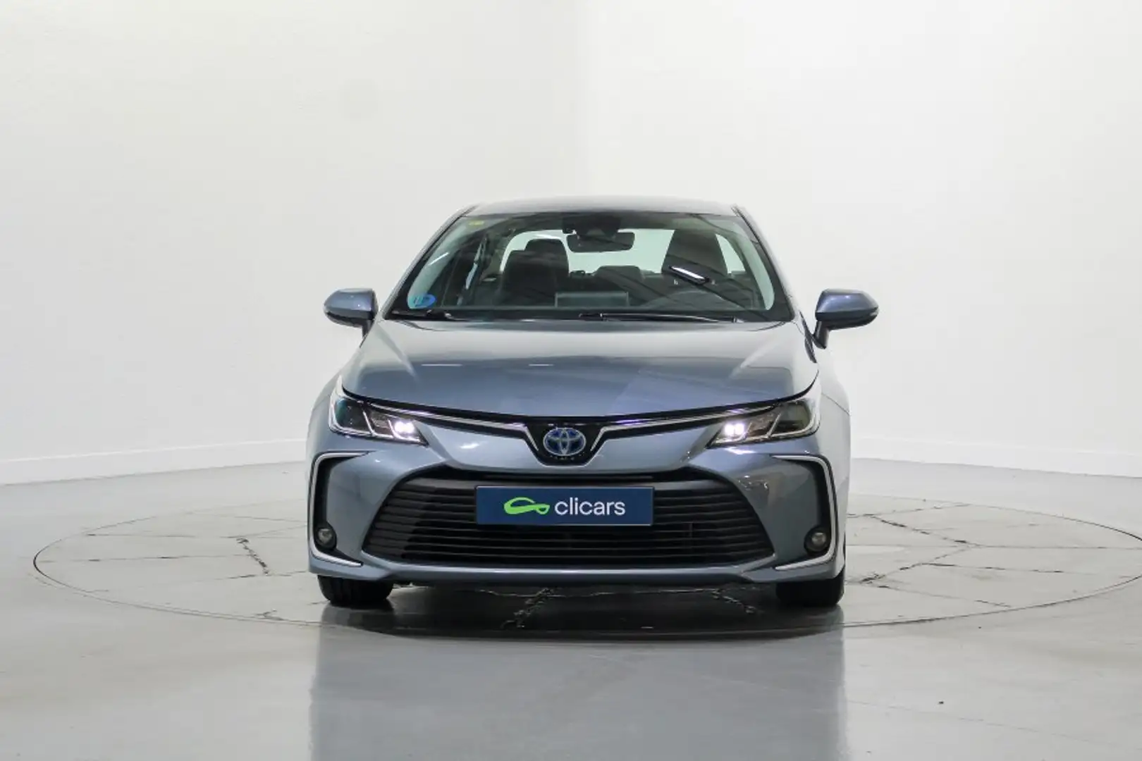 Toyota Corolla Sedán 125H Active Tech Gris - 2