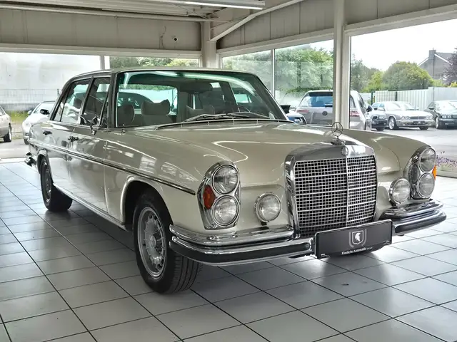 Mercedes-Benz 300 SEL 6.3/Deutsch/Historie/3. Hd./WGA 62