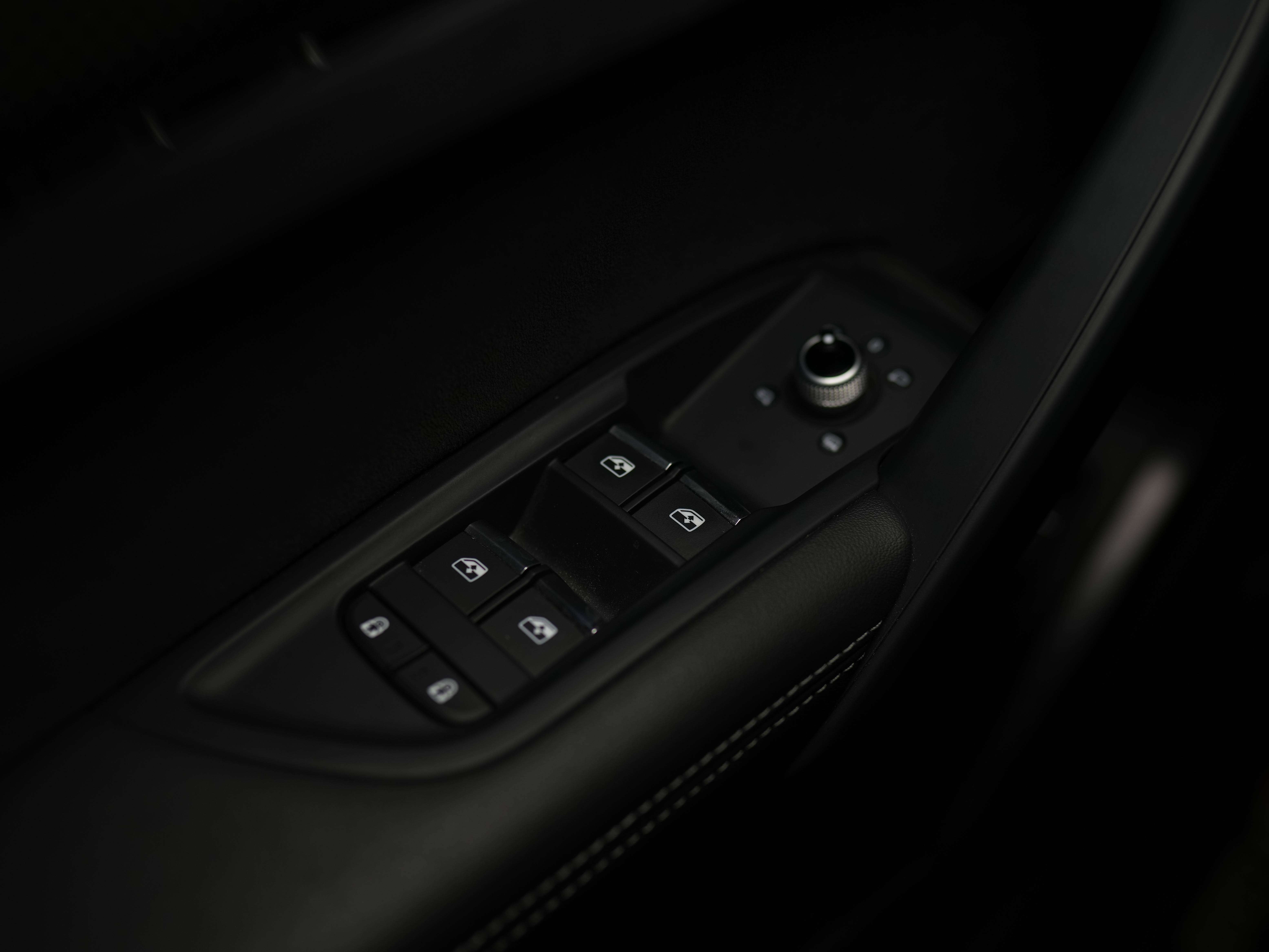 used 2022 Audi SQ5 car, priced at $48,900