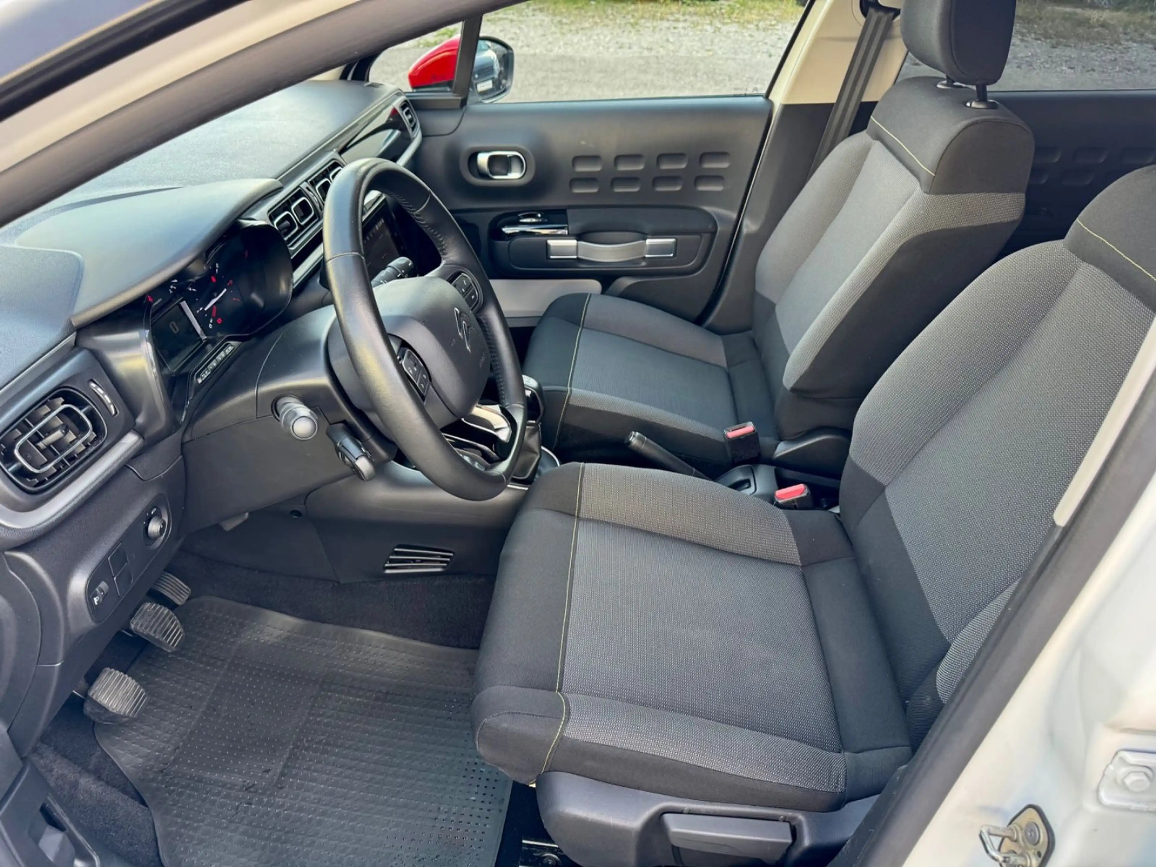 Citroen C3 Shine LED Navi Apple CarPlay — photo 13