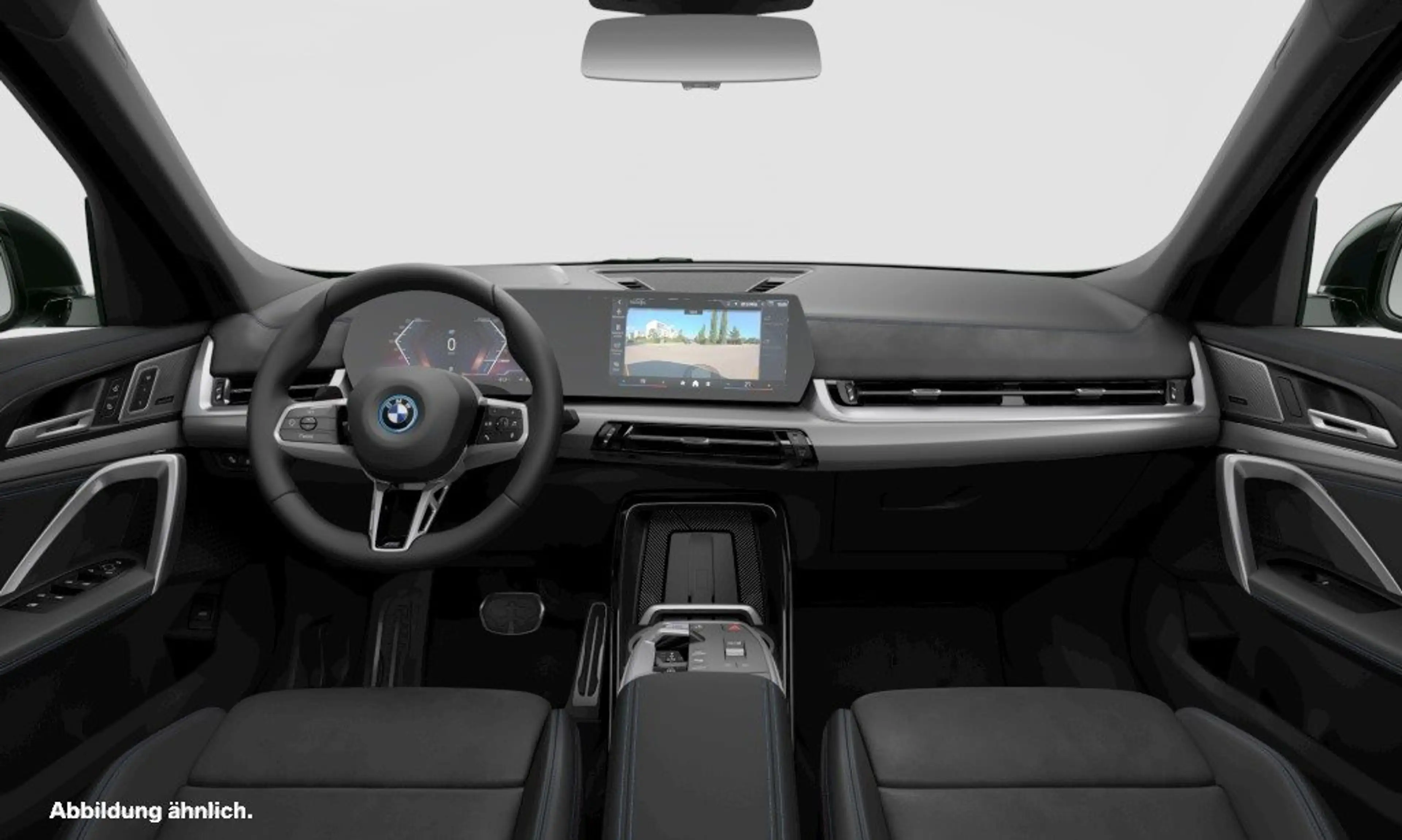 BMW iX1 xDrive30 — photo 3