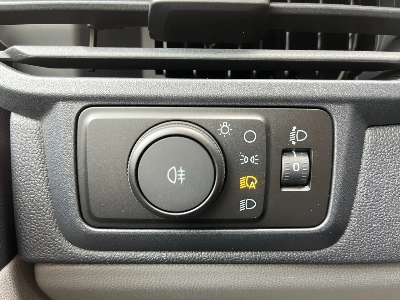 Ford Transit Custom FT320 L2 Trend AHK*70L*LED 15