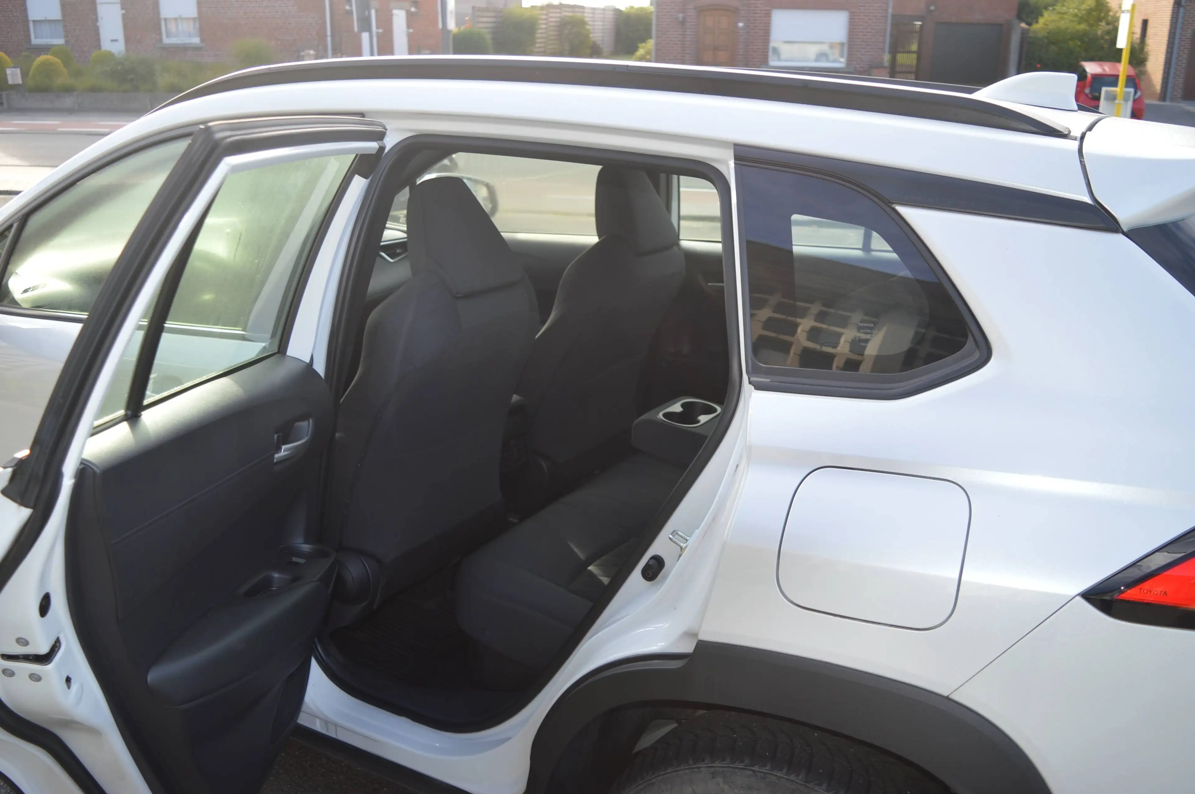 Toyota Corolla Cross Corolla Cross Hybrid 1.8 2WD Dynamic e-CVT (103 kW) — photo 6