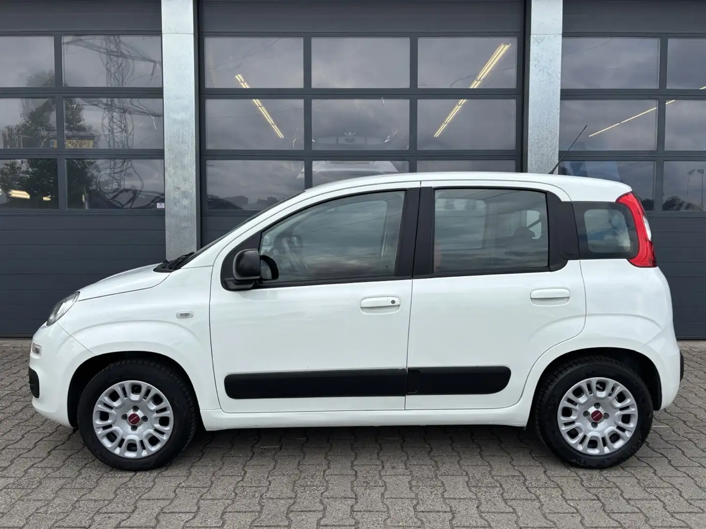 Fiat Panda TwinAir Turbo 80pk Automaat Edizione Cool Wit - 2