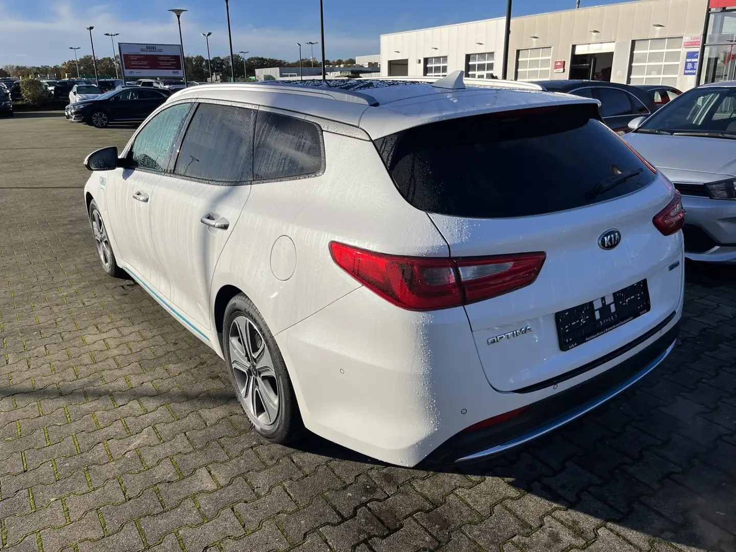 Kia Optima Sportswagon 2.0 GDI Plug-In Hybrid Spirit Weiß - 2