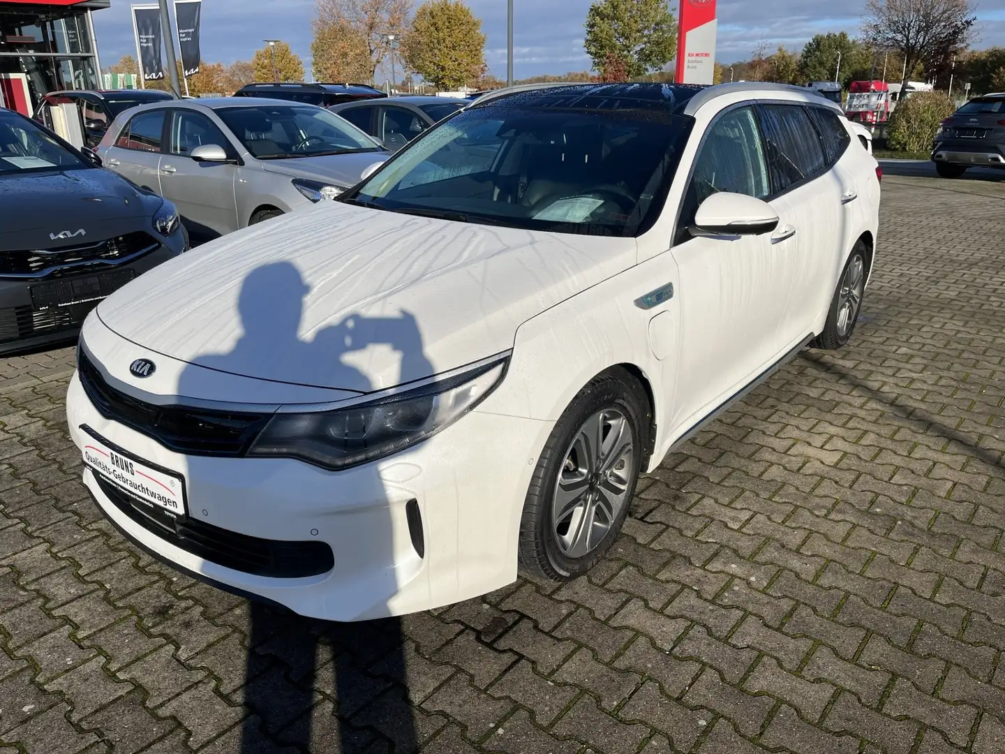 Kia Optima Sportswagon 2.0 GDI Plug-In Hybrid Spirit Weiß - 1