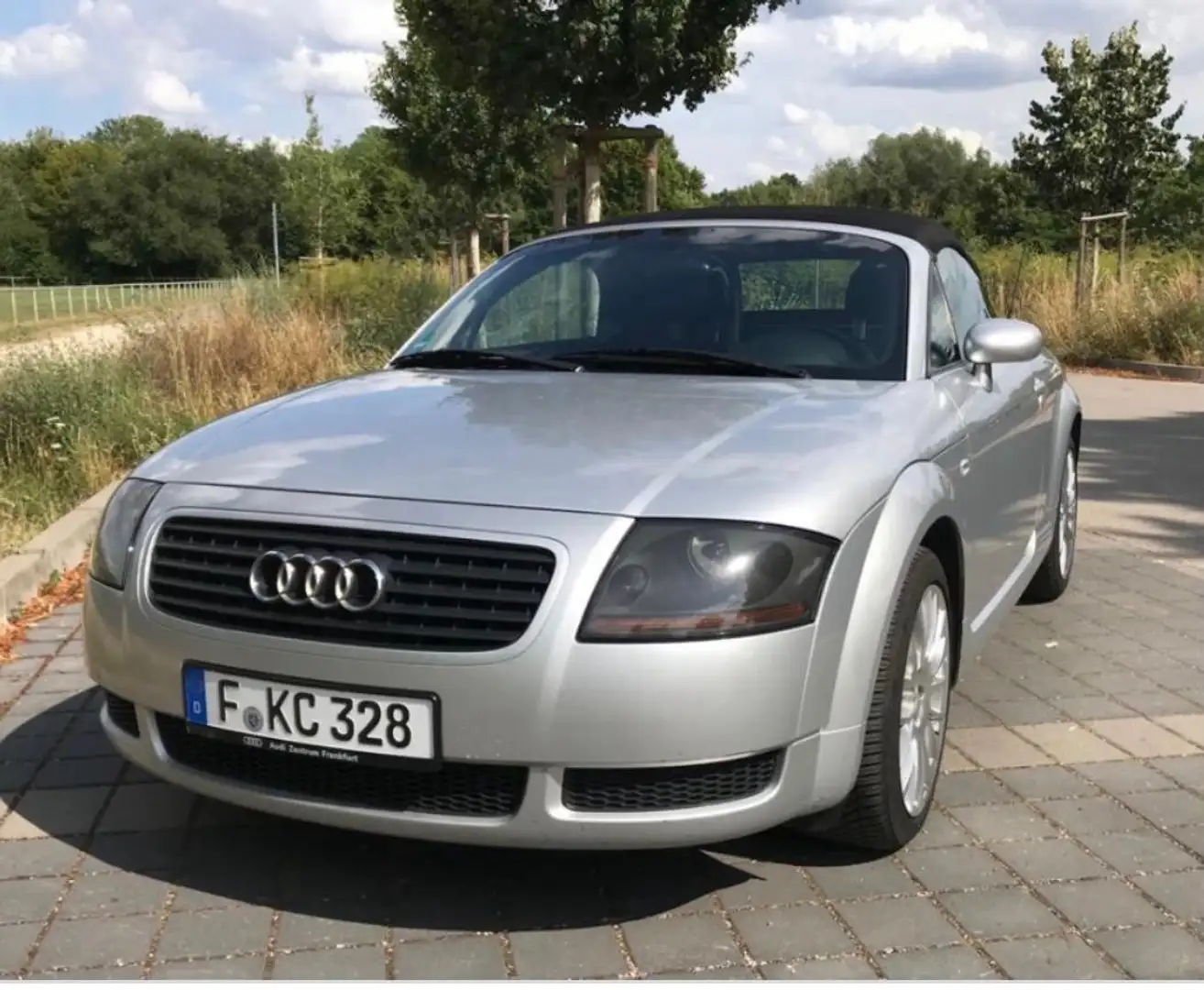 Audi TT Roadster 1.8 T Silber - 1
