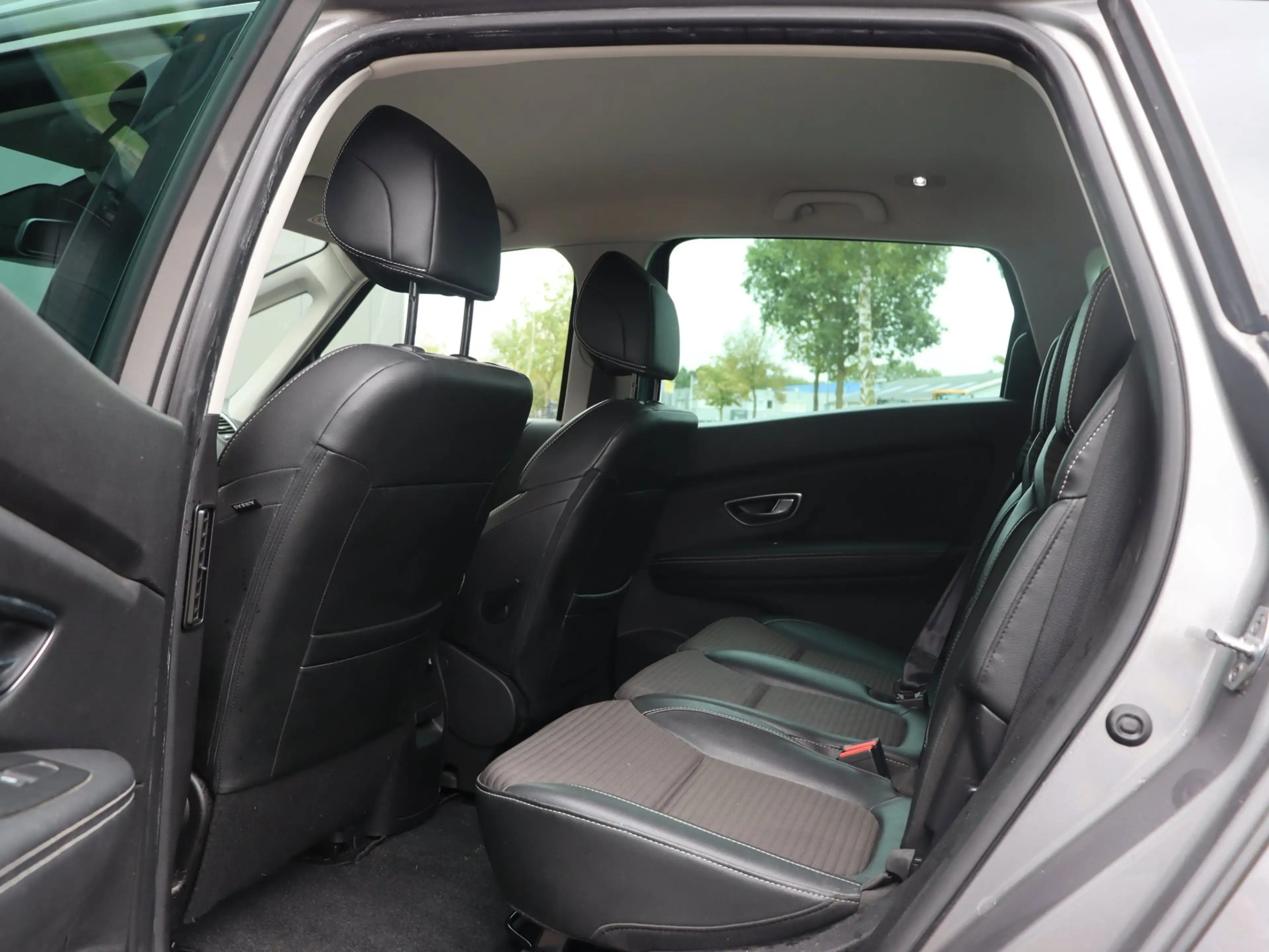 Renault Grand Scenic 1.3 TCe Intens navi LM automaat org NL — photo 13